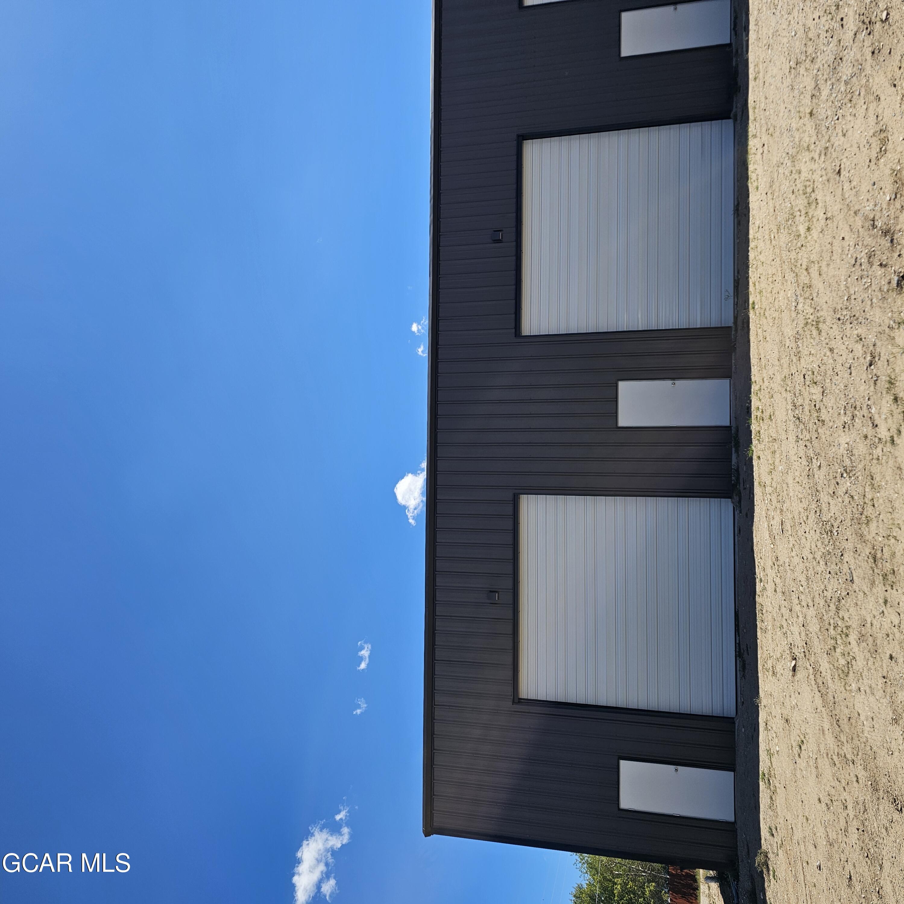 1805 Park Avenue — photo