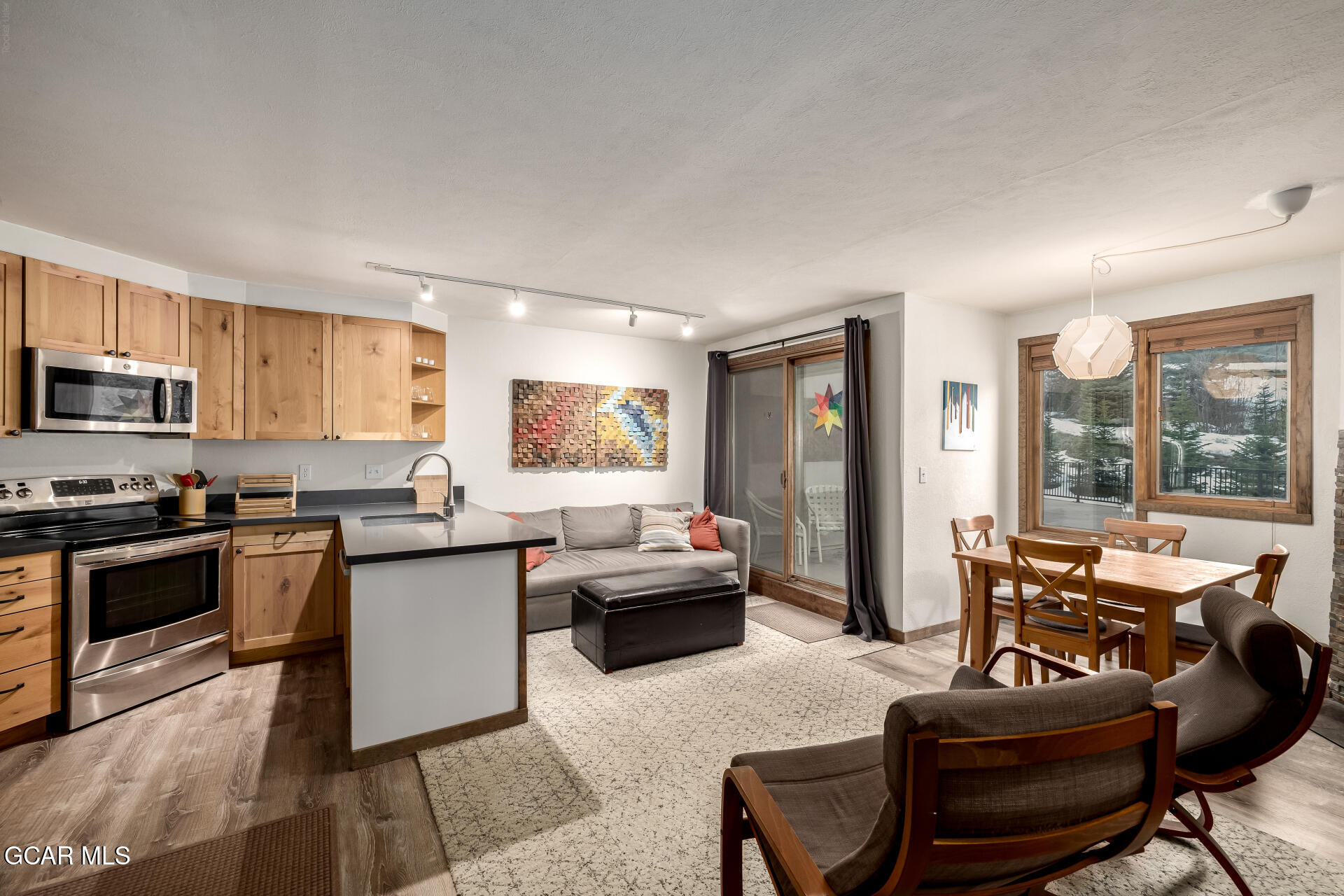 310 Iron Horse Way D2024 — photo