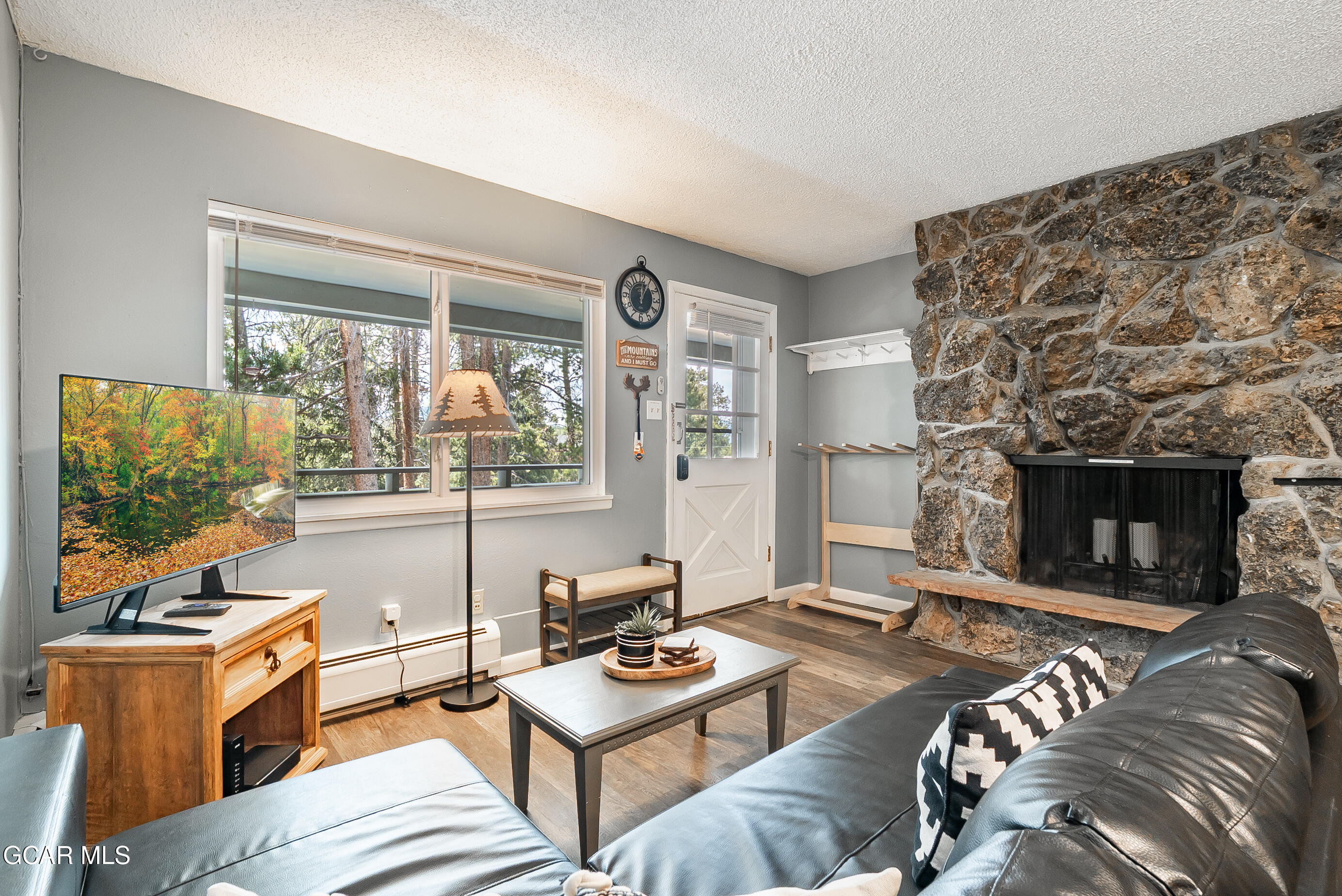 400 Hi Country Drive 155 — photo