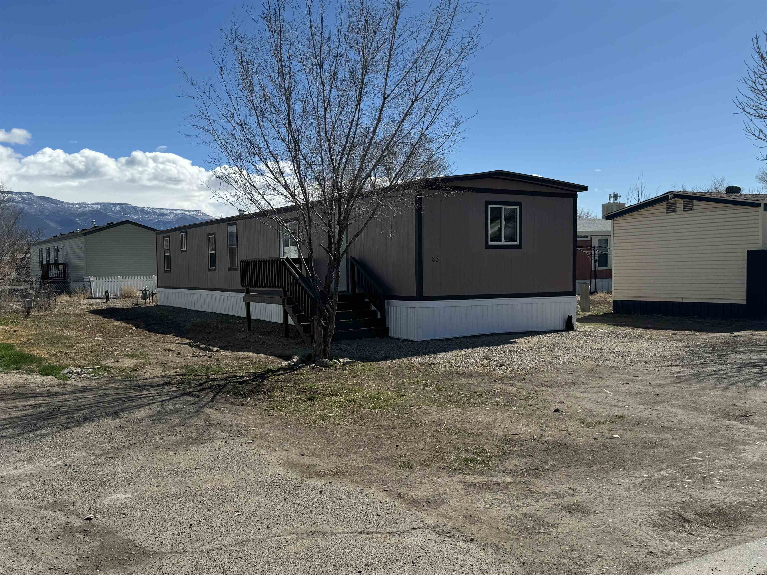 424 32 Road 83 — photo