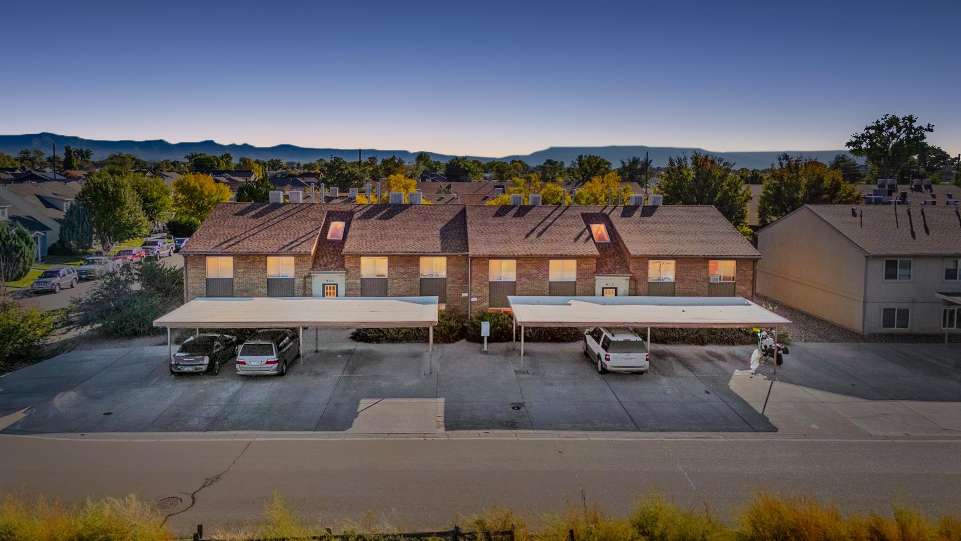 804 & 812 W Cedar Court — photo