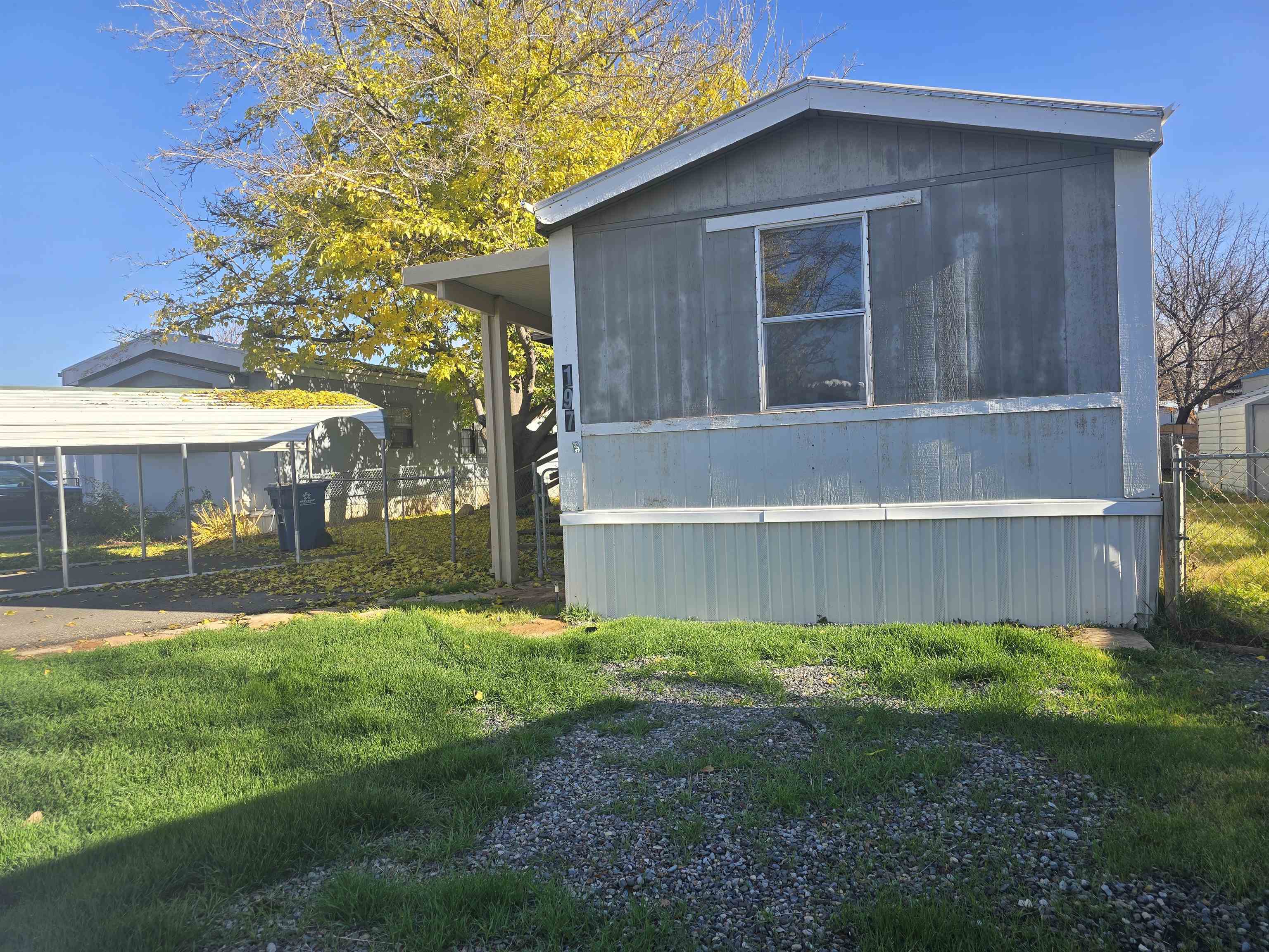 585 25 1/2 Road 197 — photo