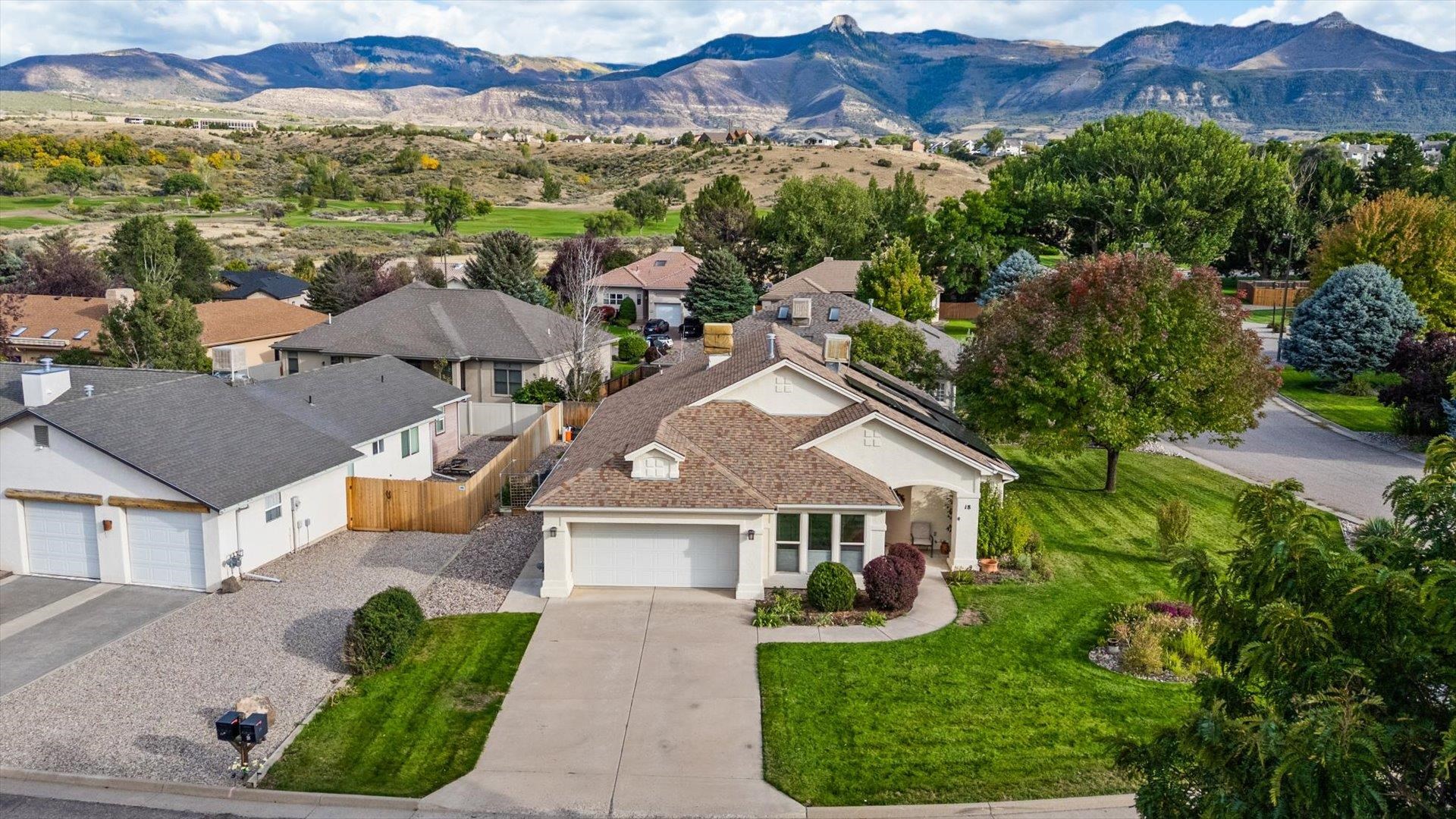 18 Willow Creek Court — photo