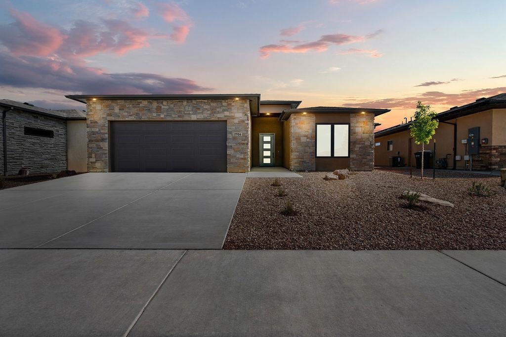 2704 Meadowcrest Court — photo