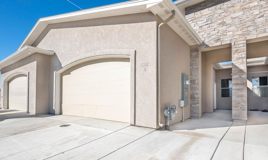 581 W Indian Creek Drive Unit 2 — photo