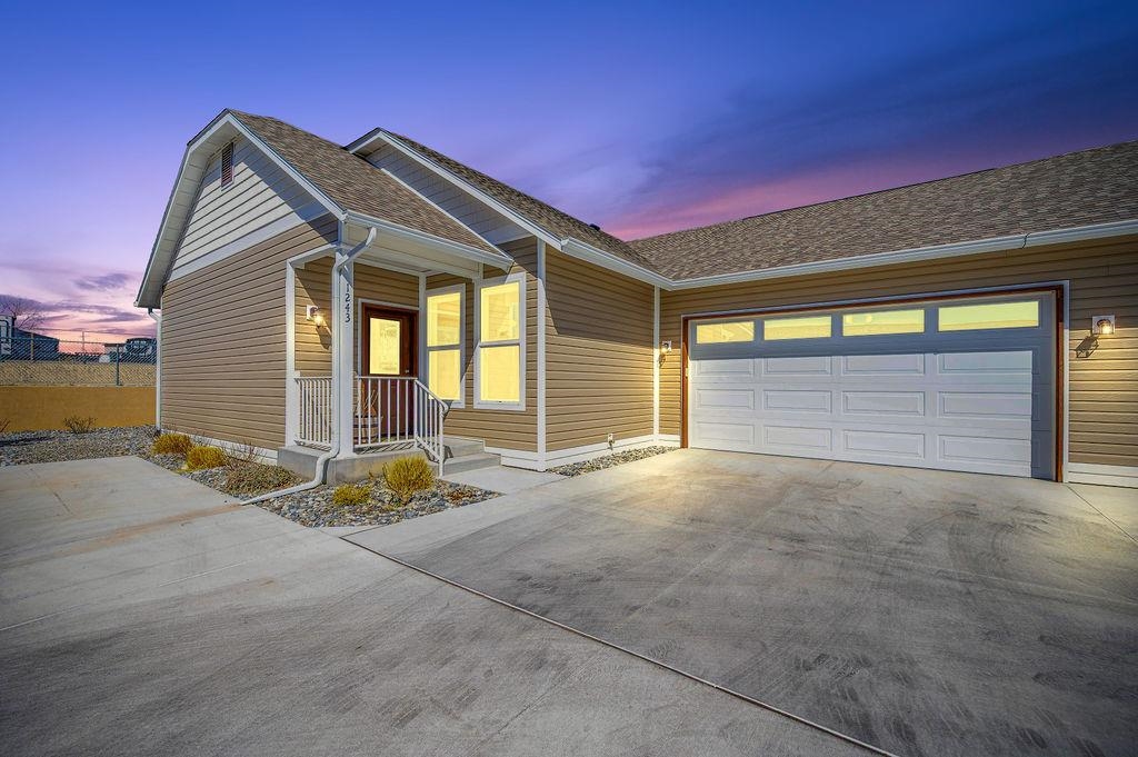 1243 Periwinkle Court — photo
