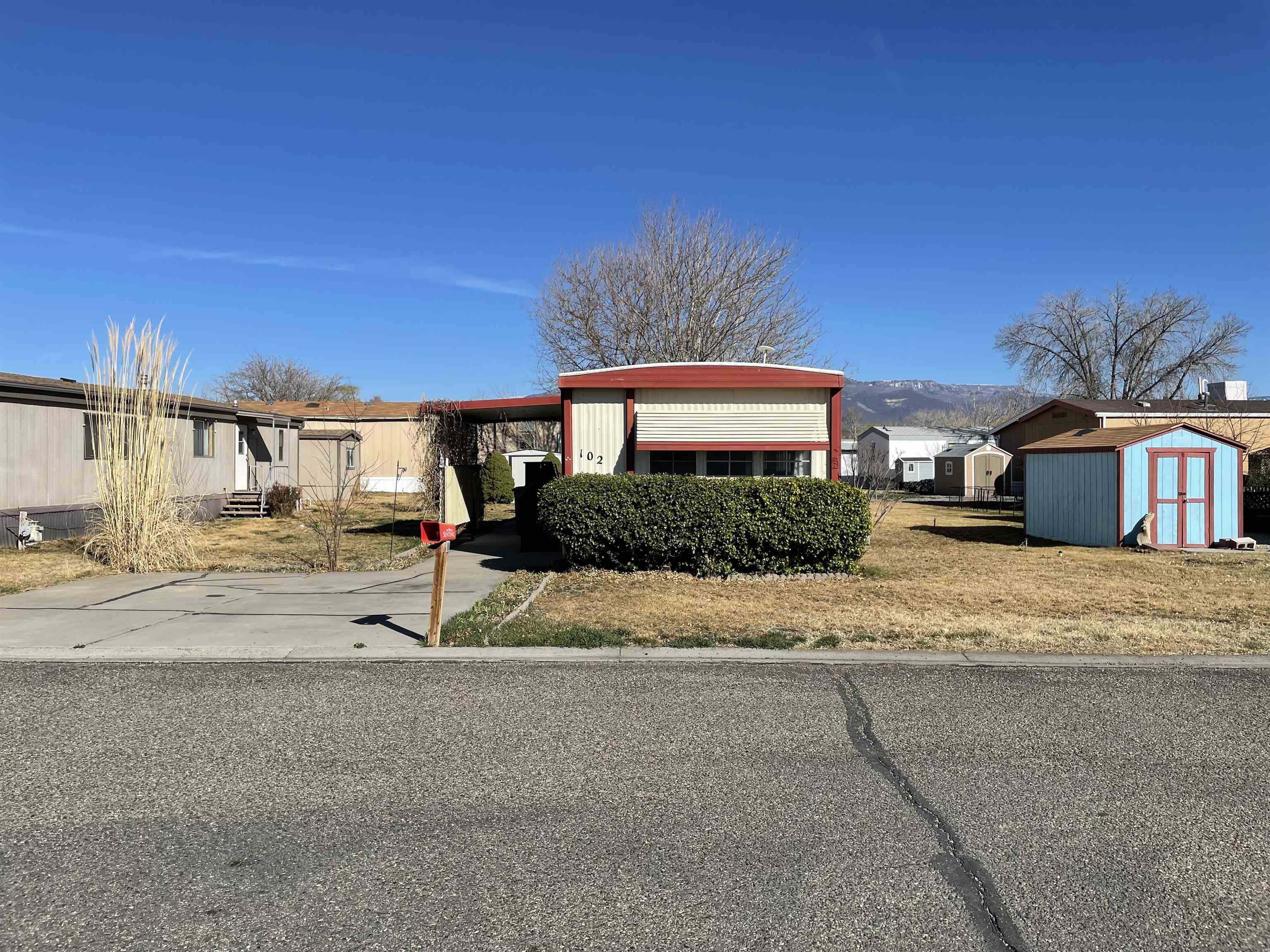 3251 E Road 102 — photo