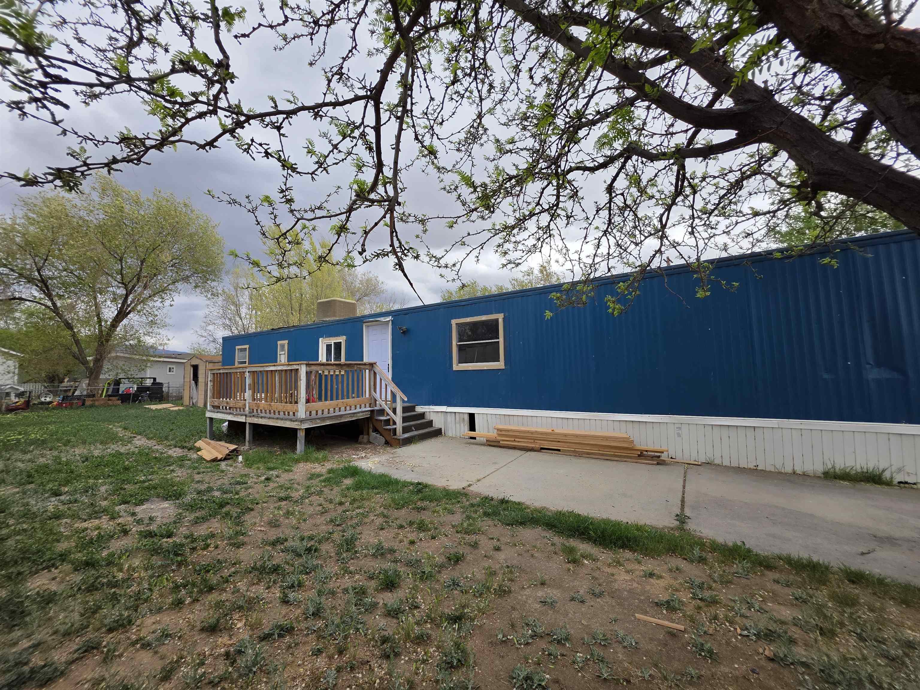 424 32 Road 196 — photo