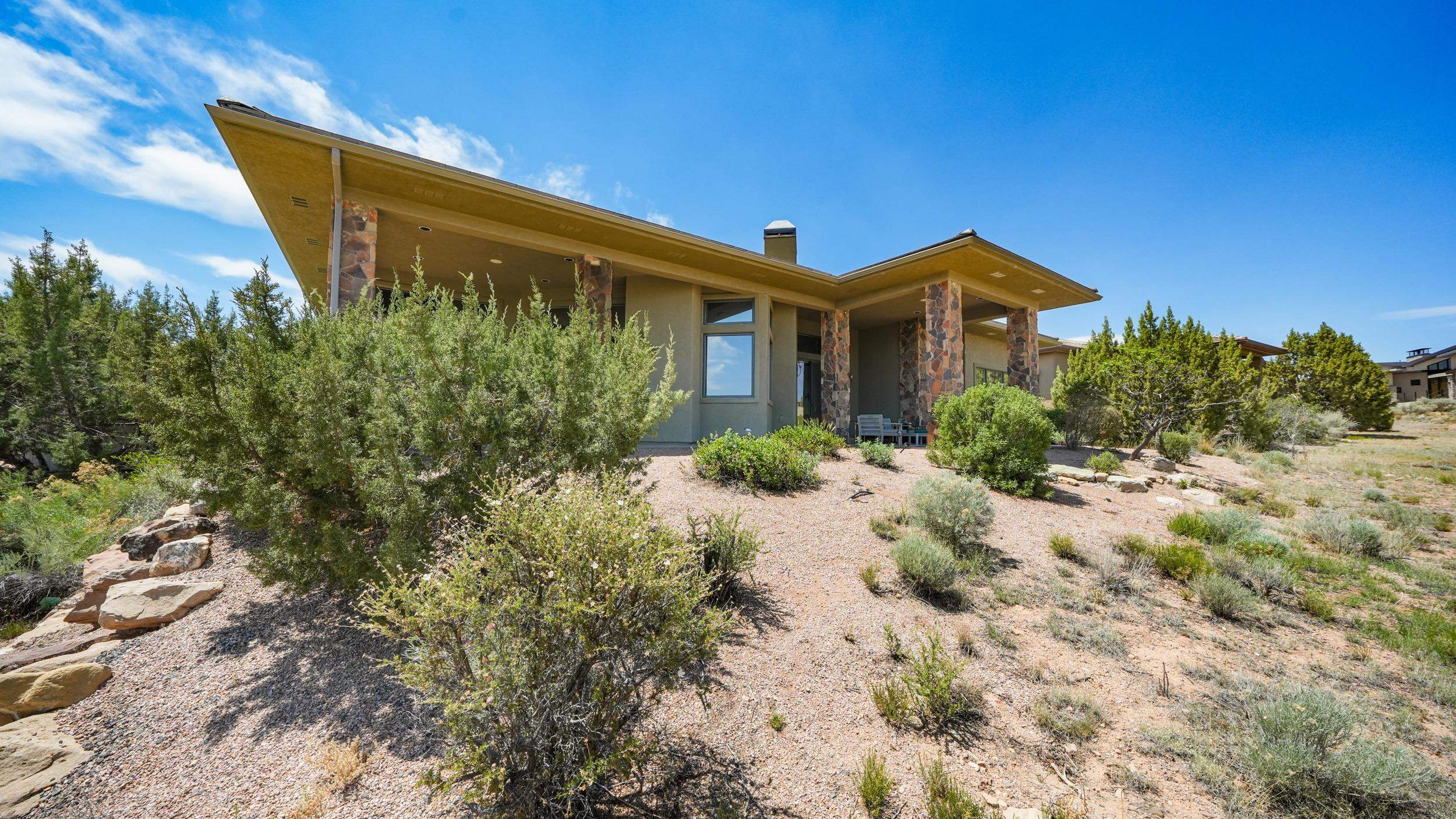 340 Iron Horse Court — photo