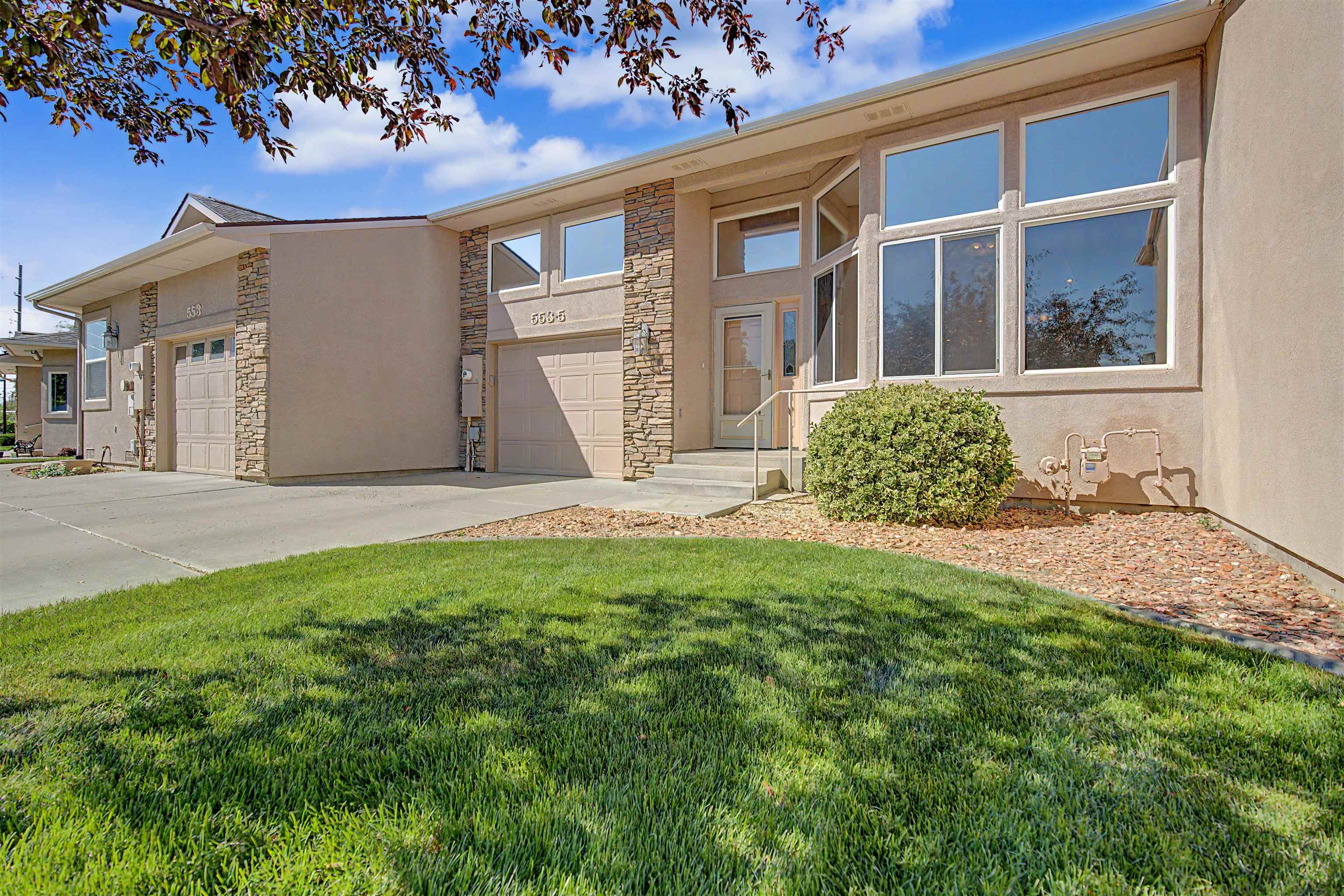 553 1/2 Garden Grove Court — photo