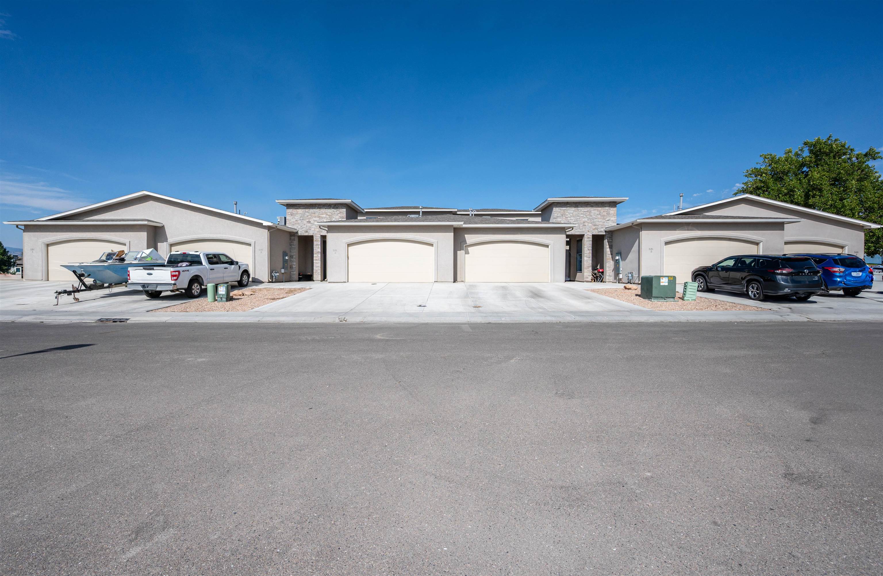 581 W Indian Creek Drive — photo
