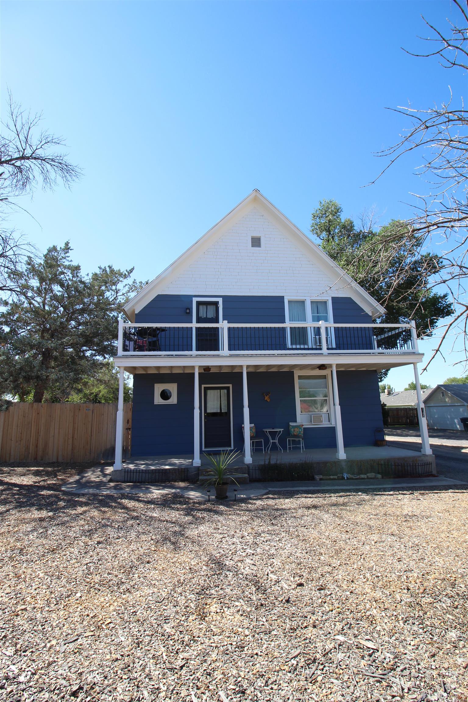 1150 E 7th Street — photo