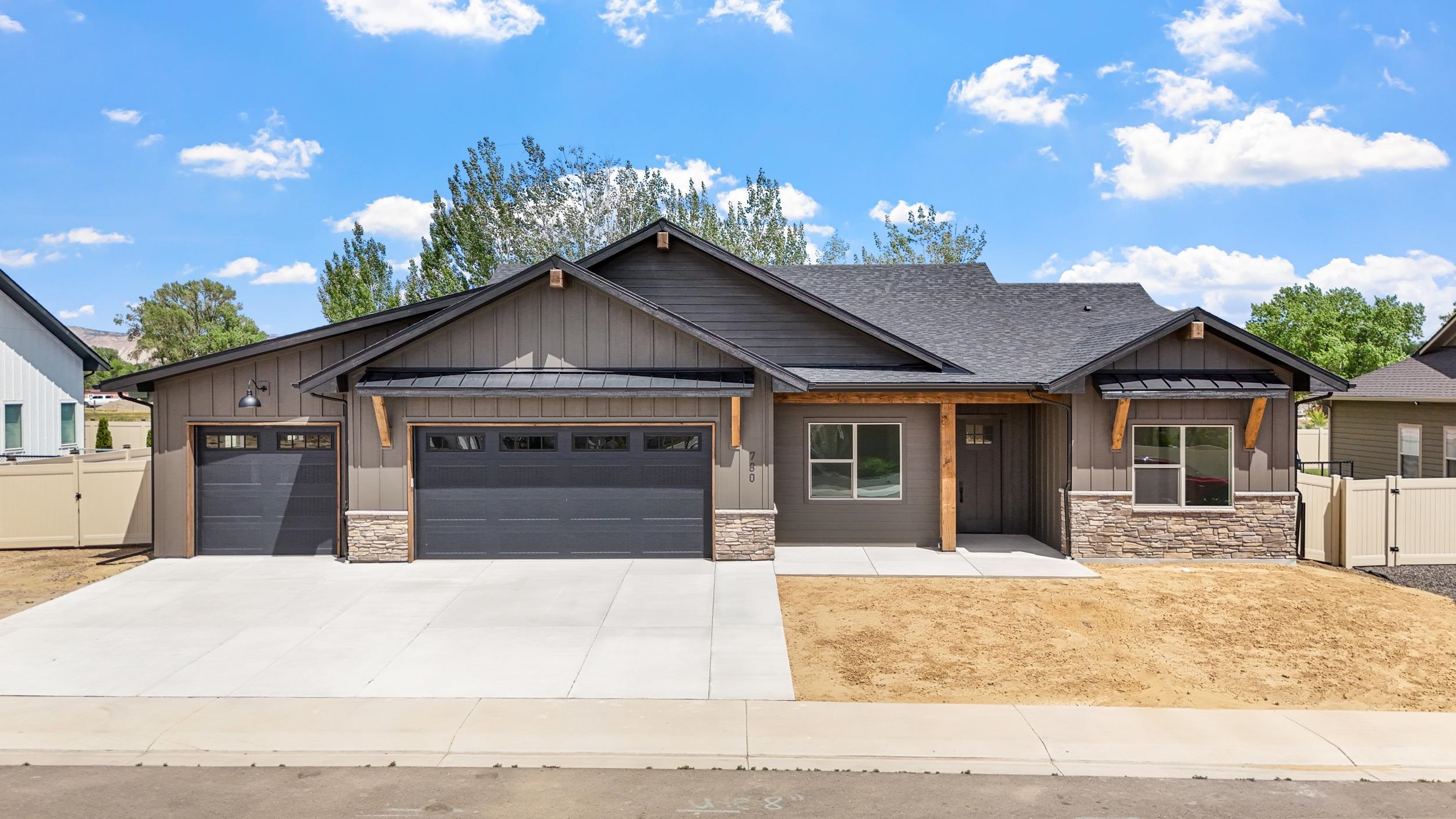 780 Captains Way — photo
