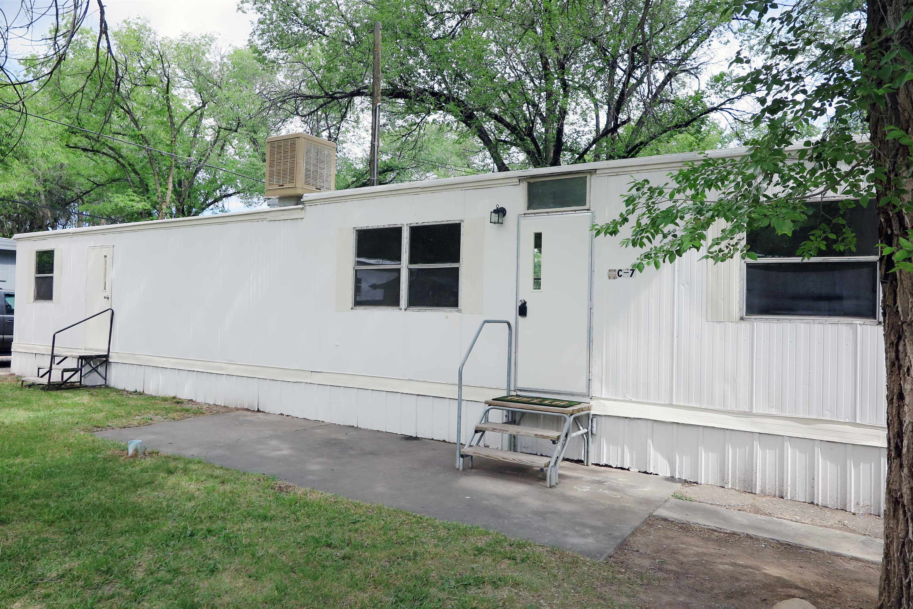 2713 B 1/2 Road C7 — photo