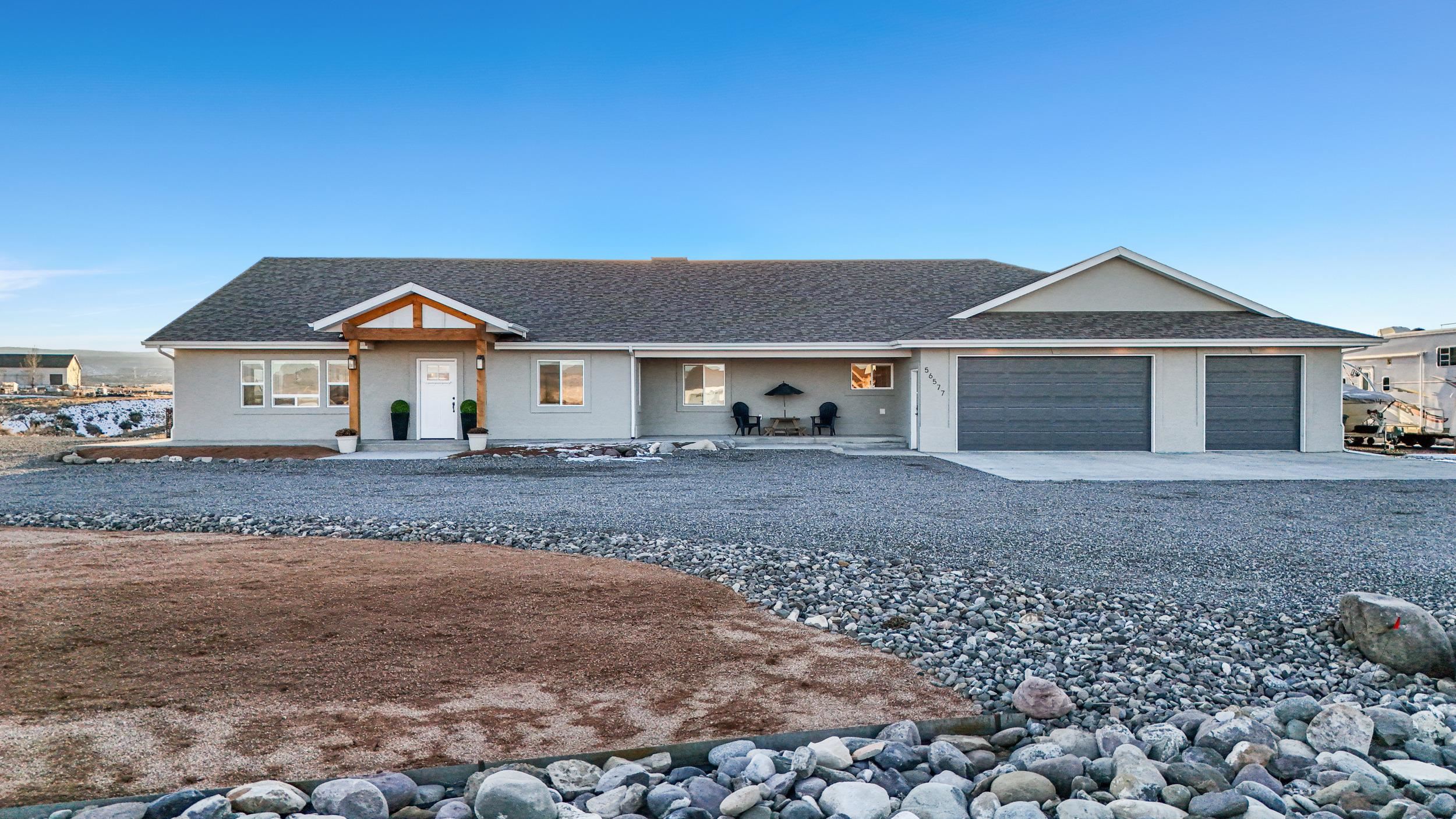 56577 Hawthorne Lane — photo