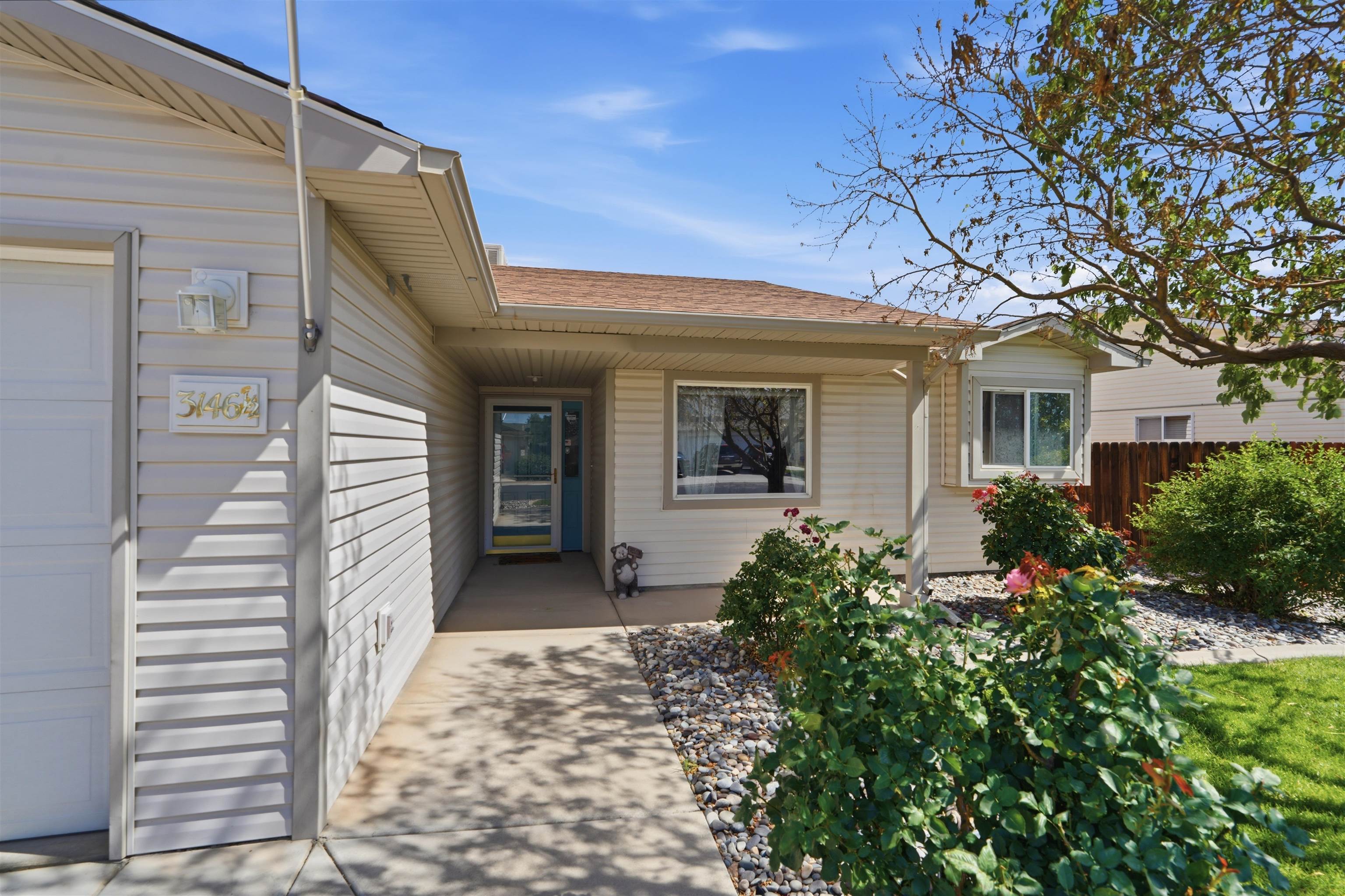 3146 1/2 W Mandarin Court — photo