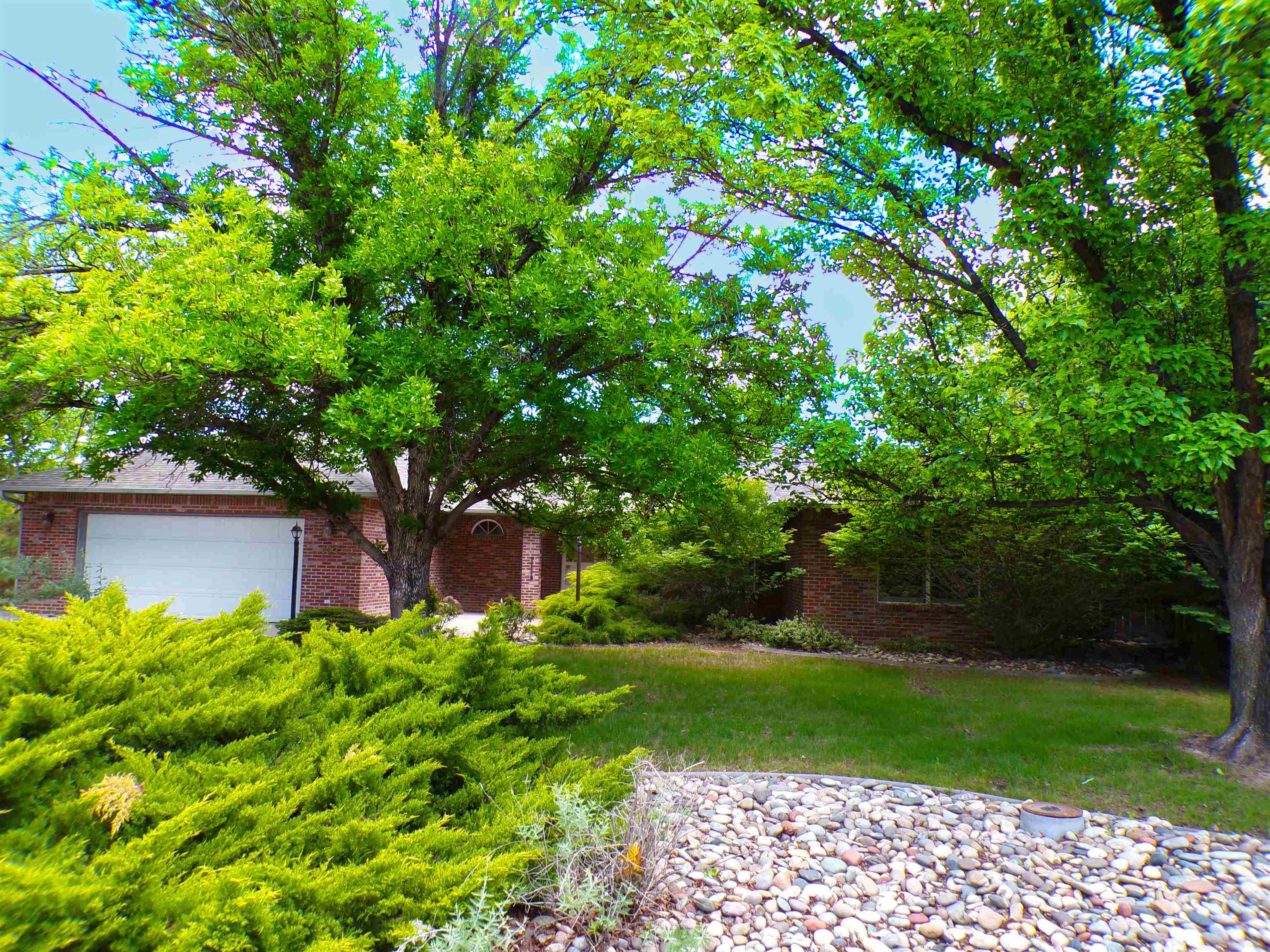 632 S Surrey Court — photo