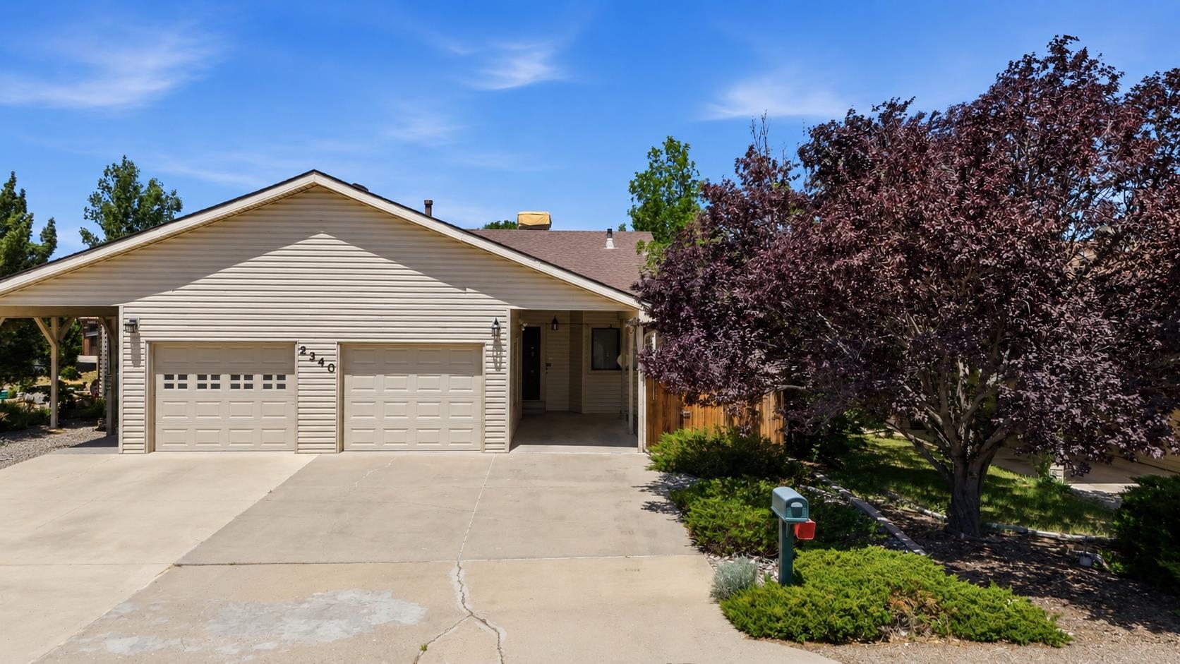 2340 Rattlesnake Court B — photo