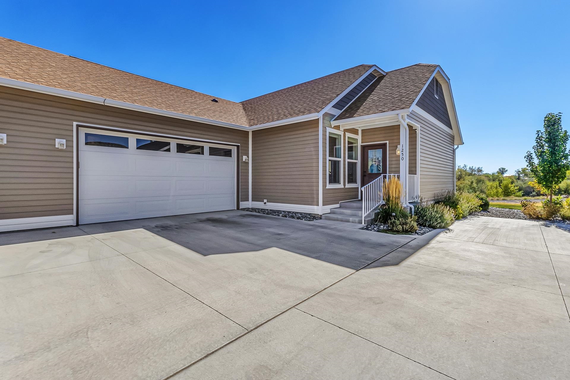 1250 Periwinkle Court — photo