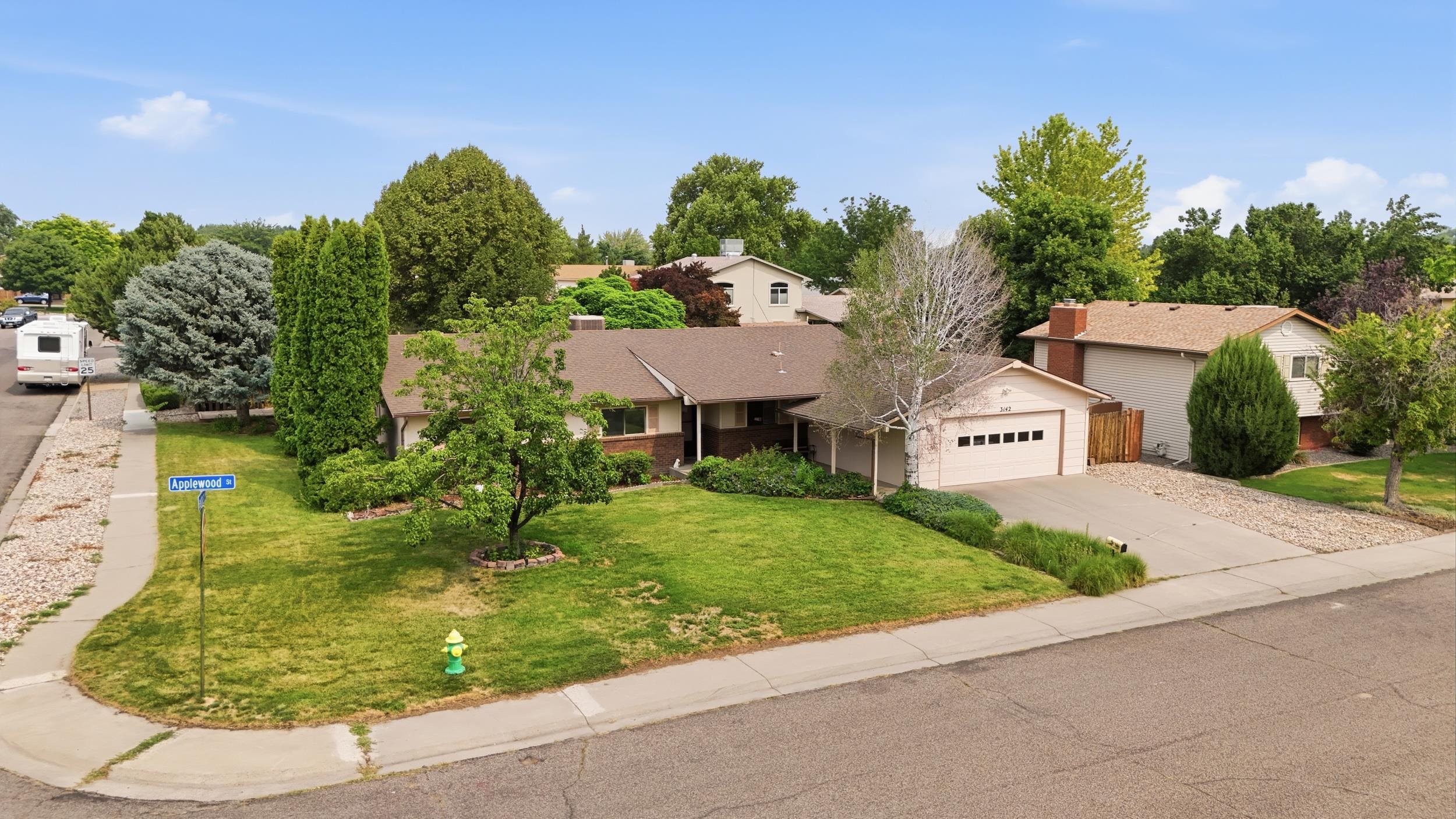 3142 Applewood Street — photo