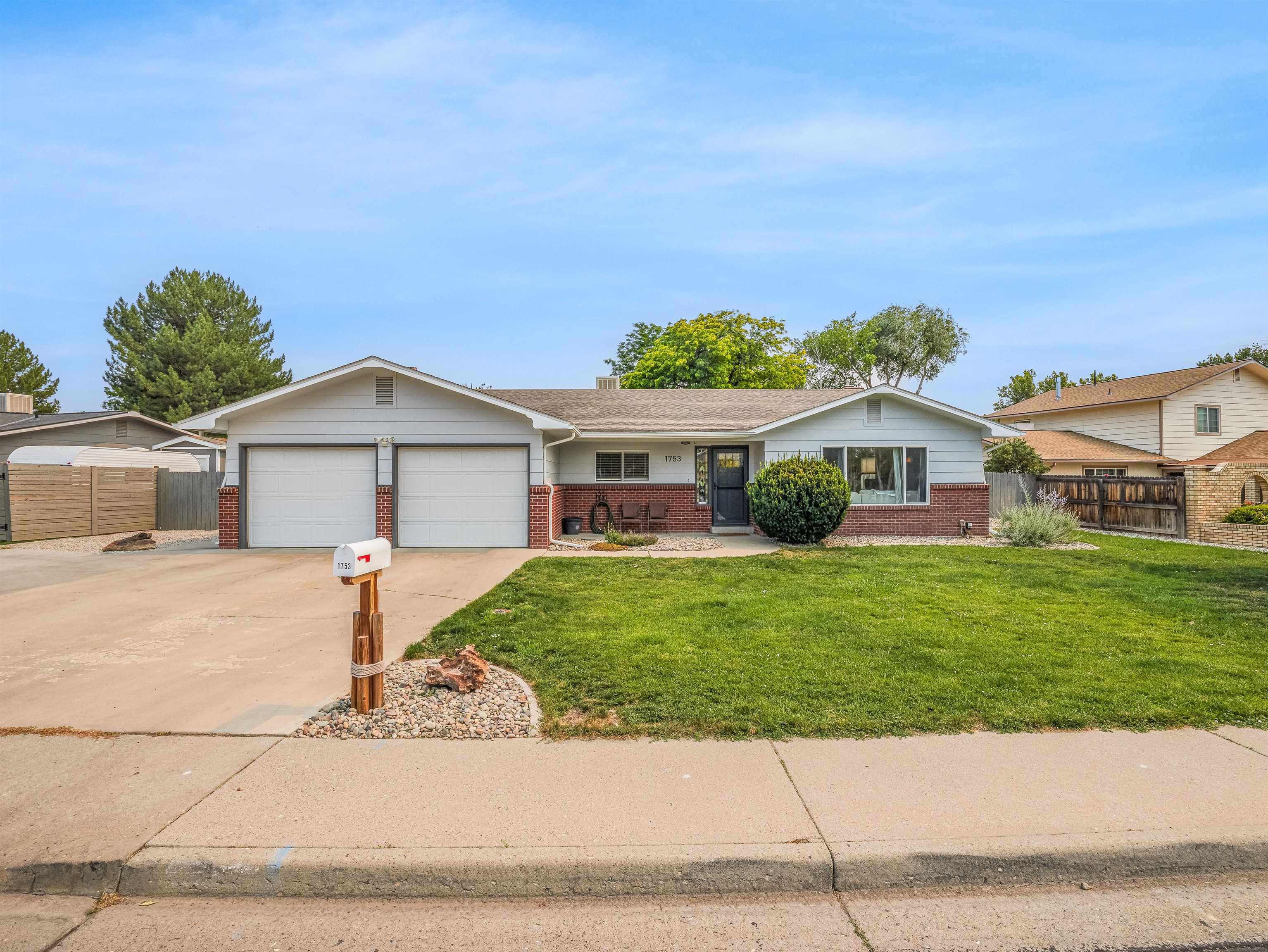 1753 Ridge Drive — photo