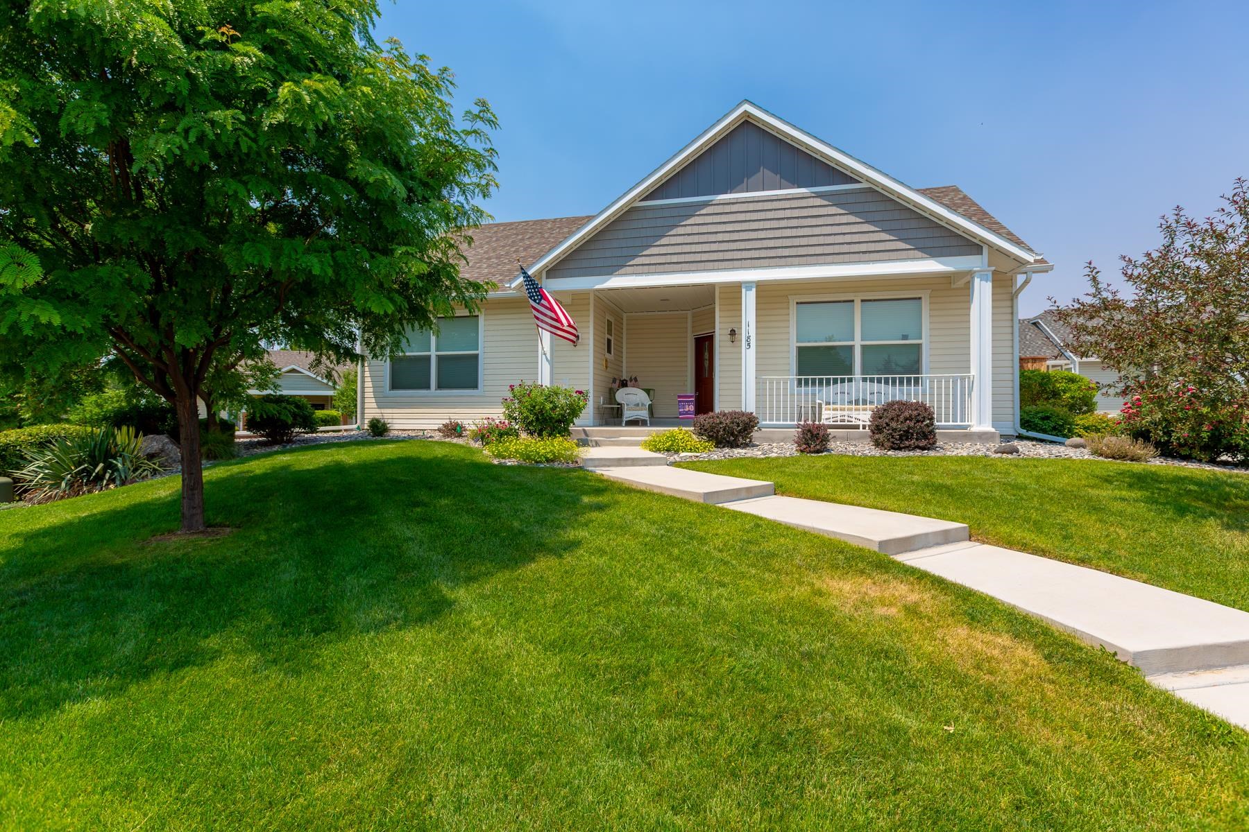 1185 Primrose Lane — photo