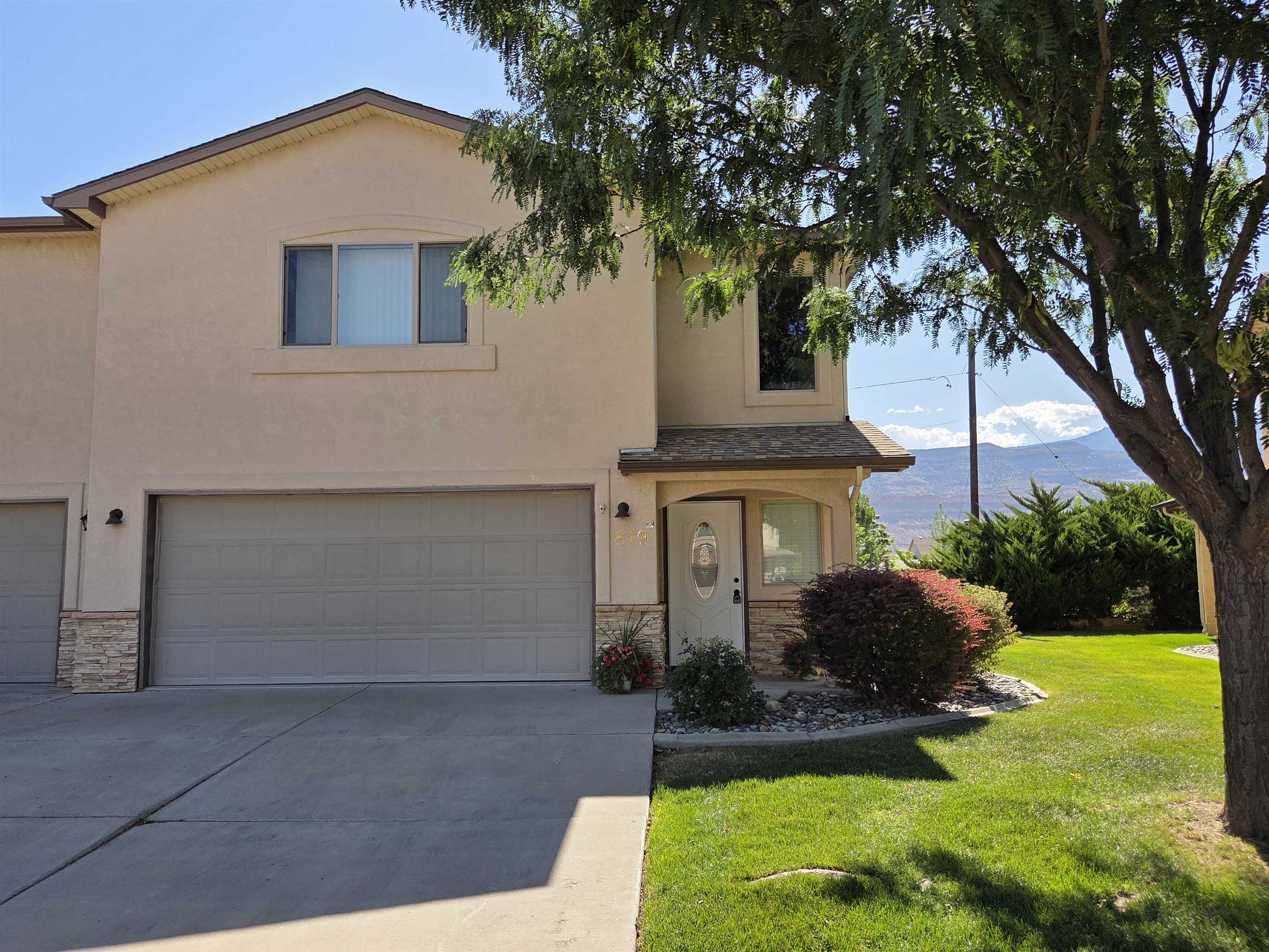 819 Montclair Drive — photo