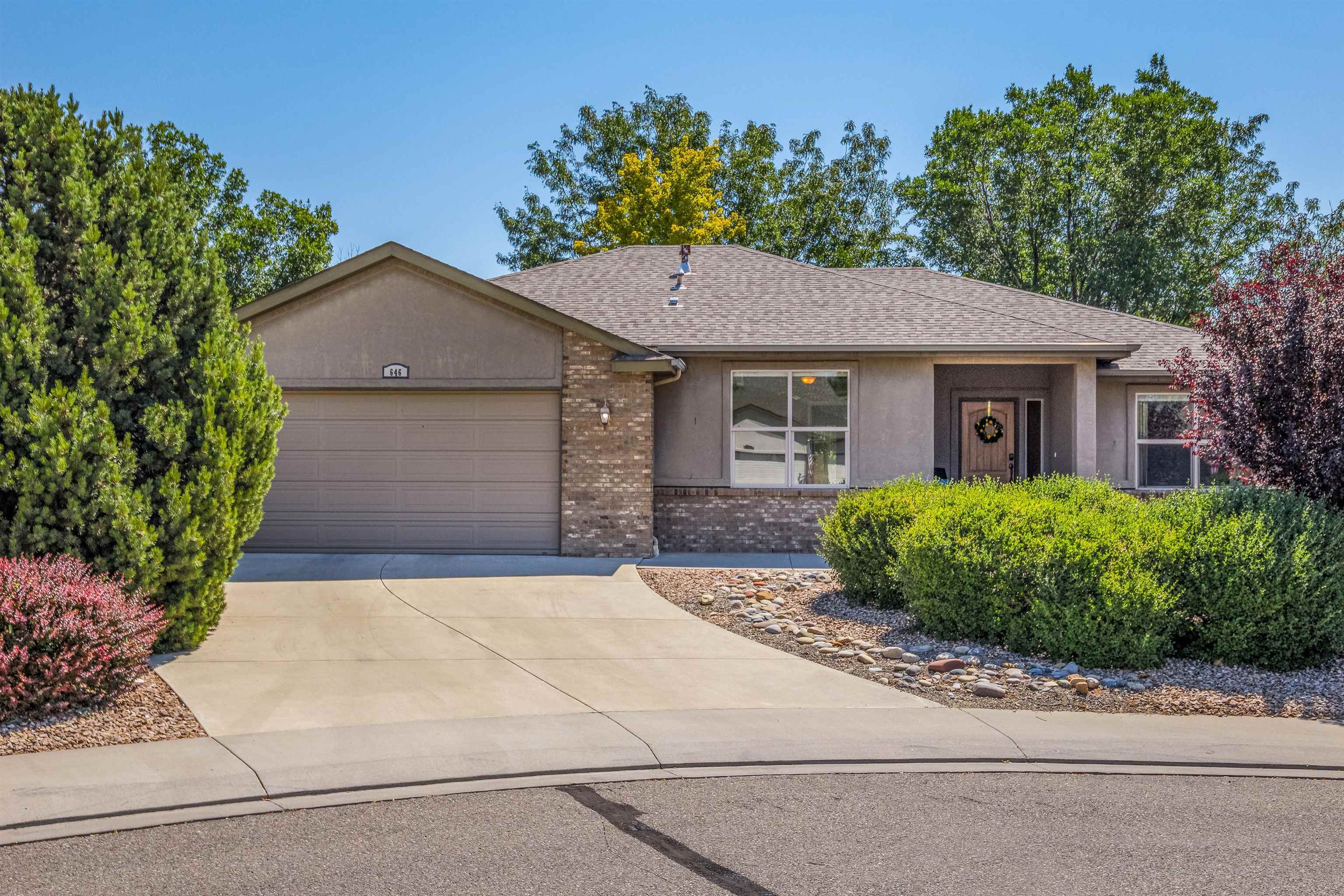 646 Pueblo Court — photo