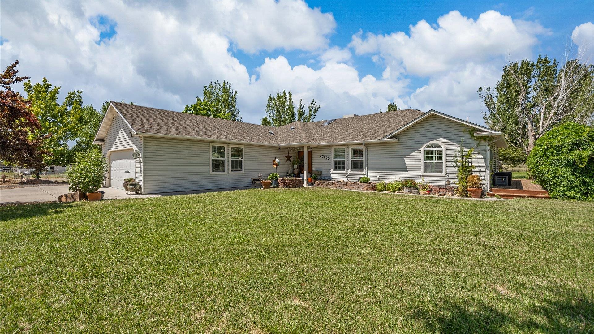 35490 Golden Eagle Court — photo