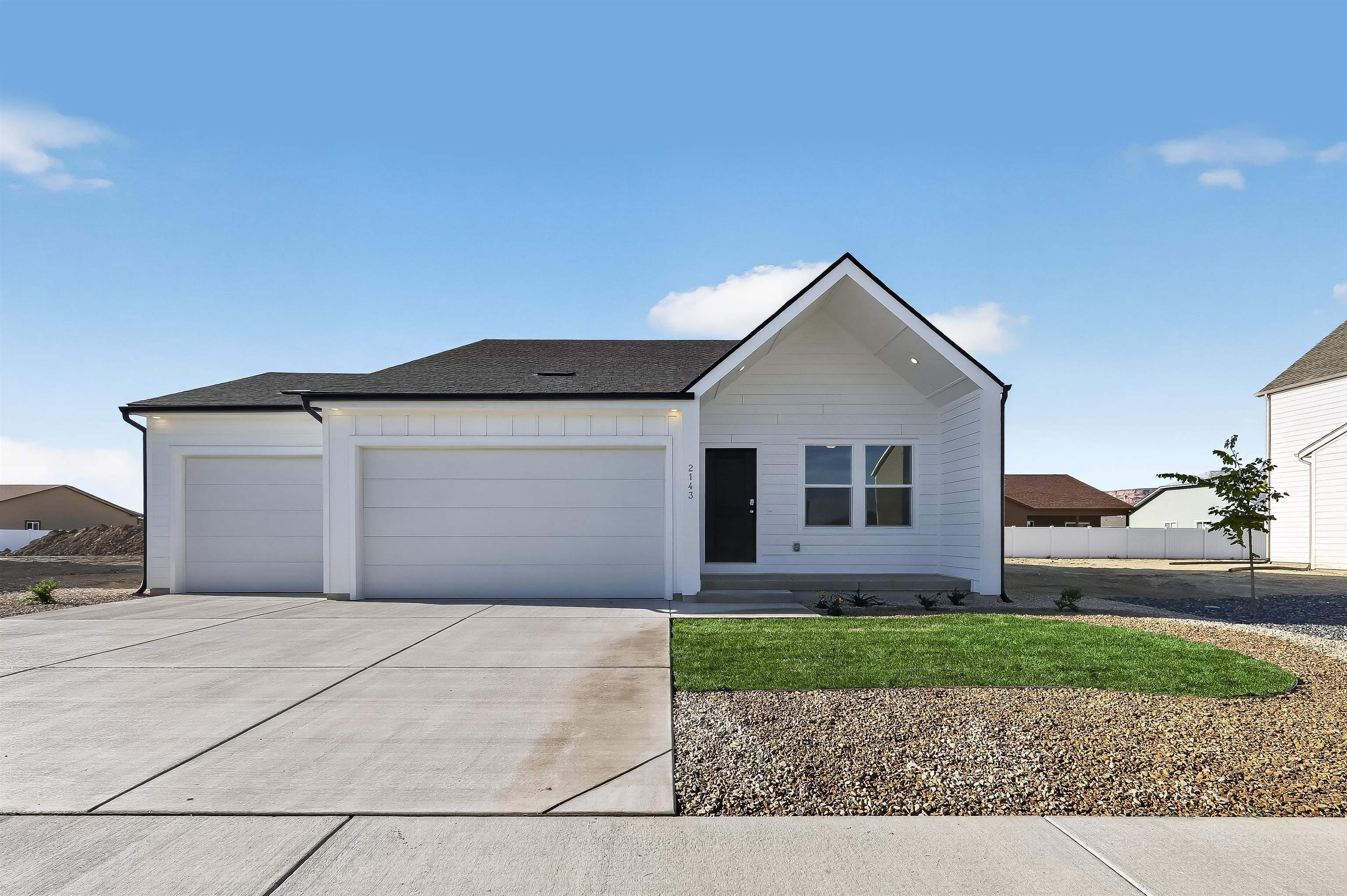 2143 Moon Beam Place — photo