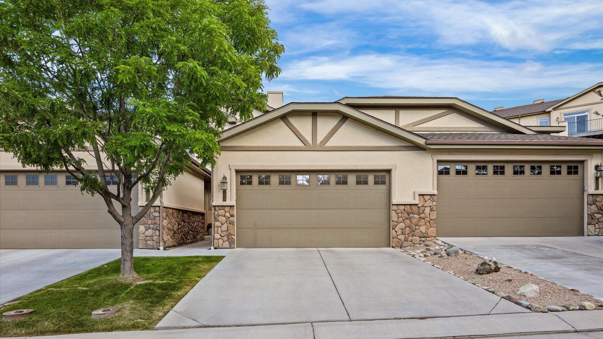 334 Cliff View Drive — photo