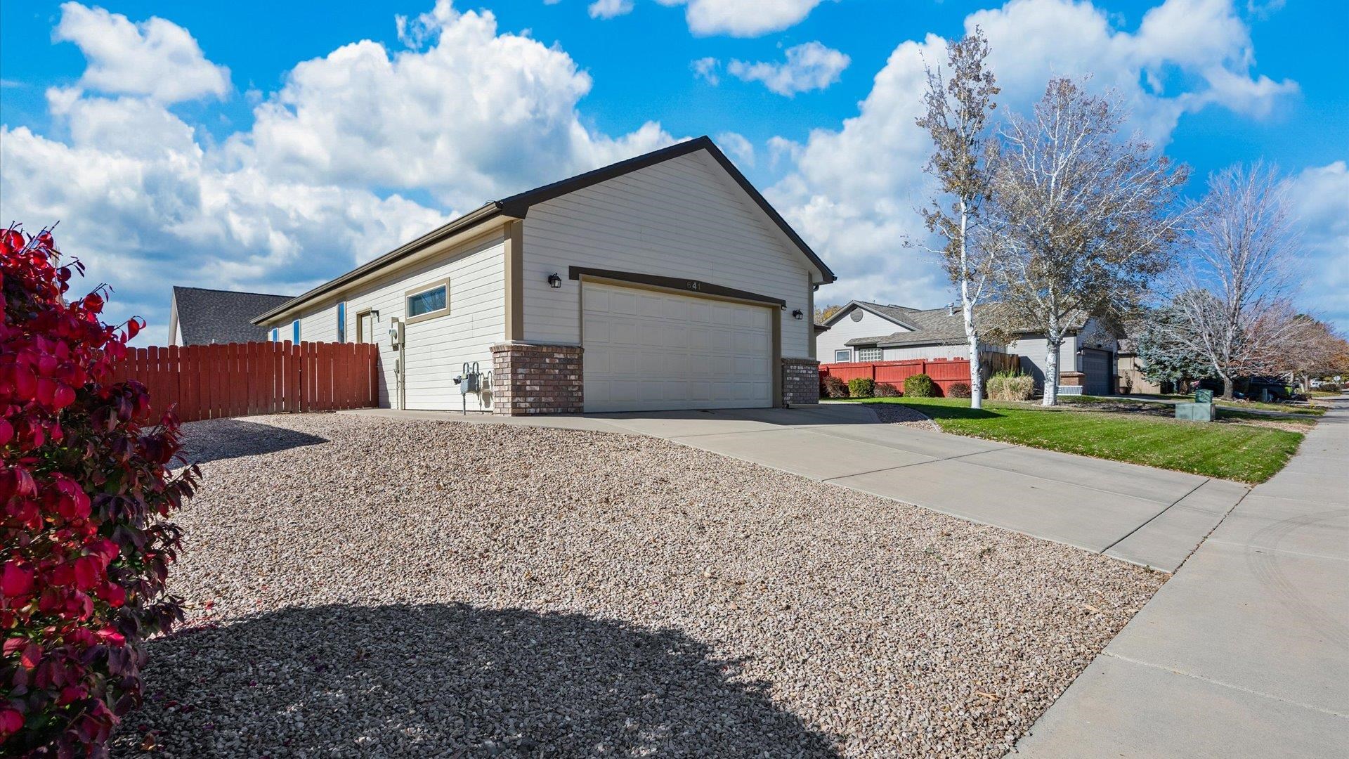 641 Grand View Drive — photo