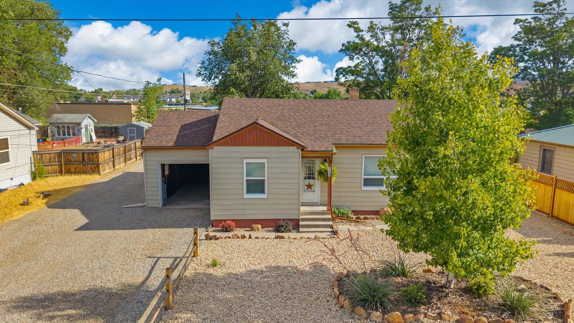 1021 Glenwood Drive — photo