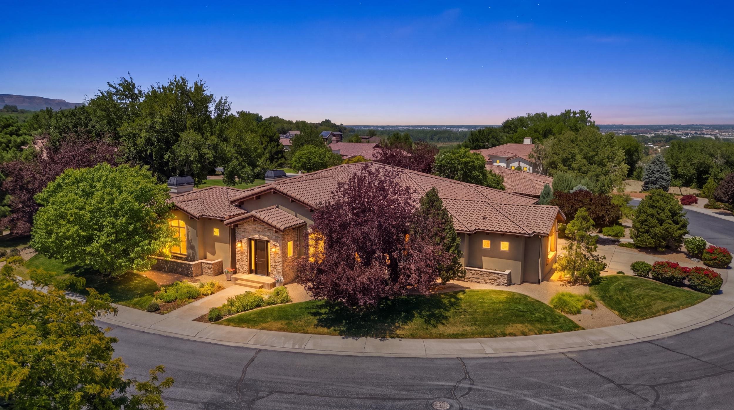 423 High Pointe Circle — photo