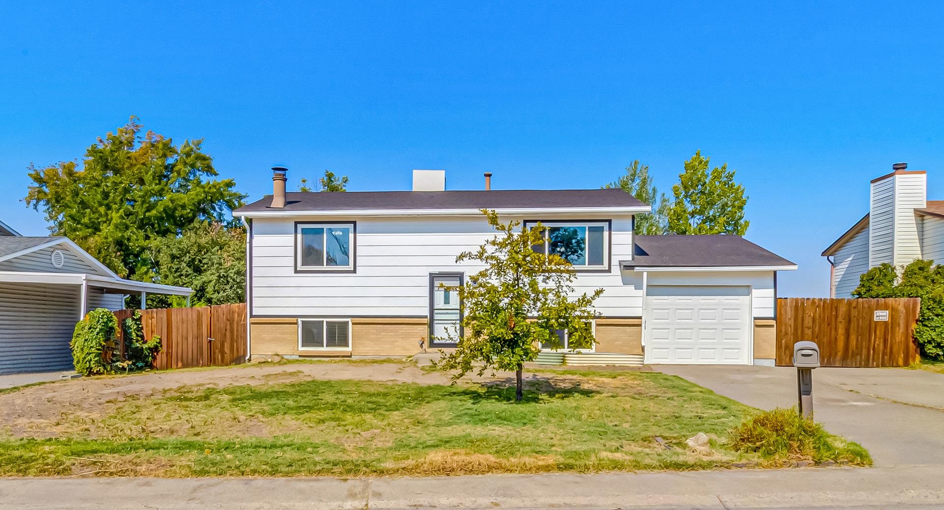 485 McMullin Drive — photo