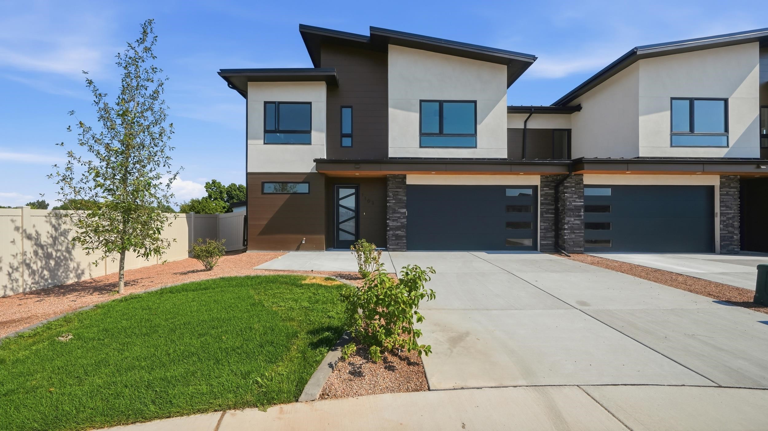 1103 Mee Canyon Circle — photo