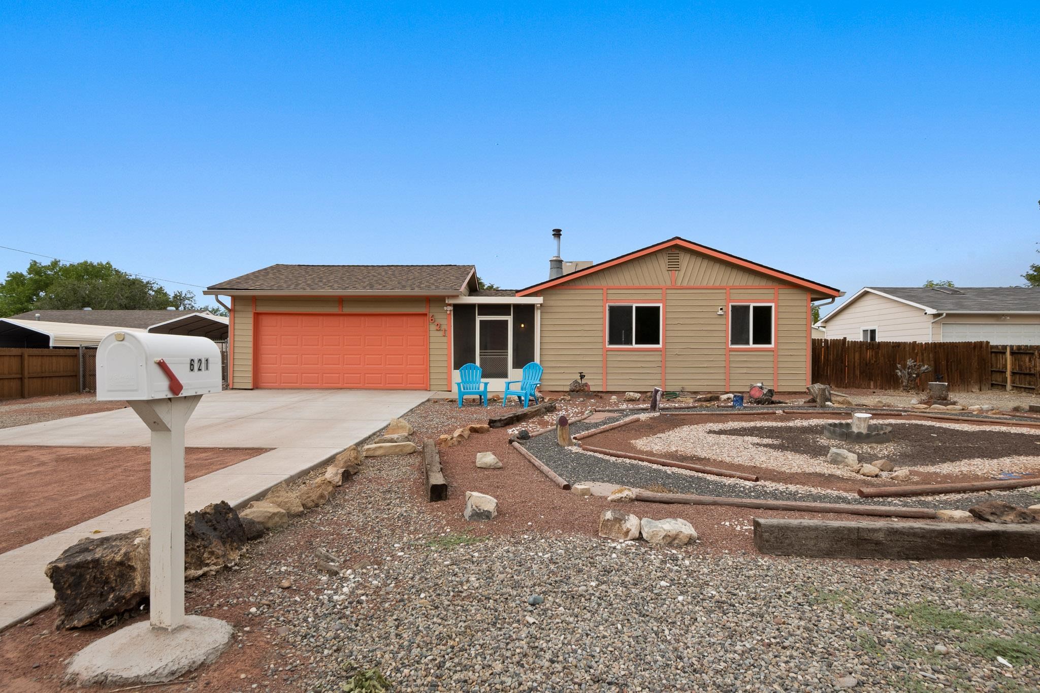 621 32 Road — photo