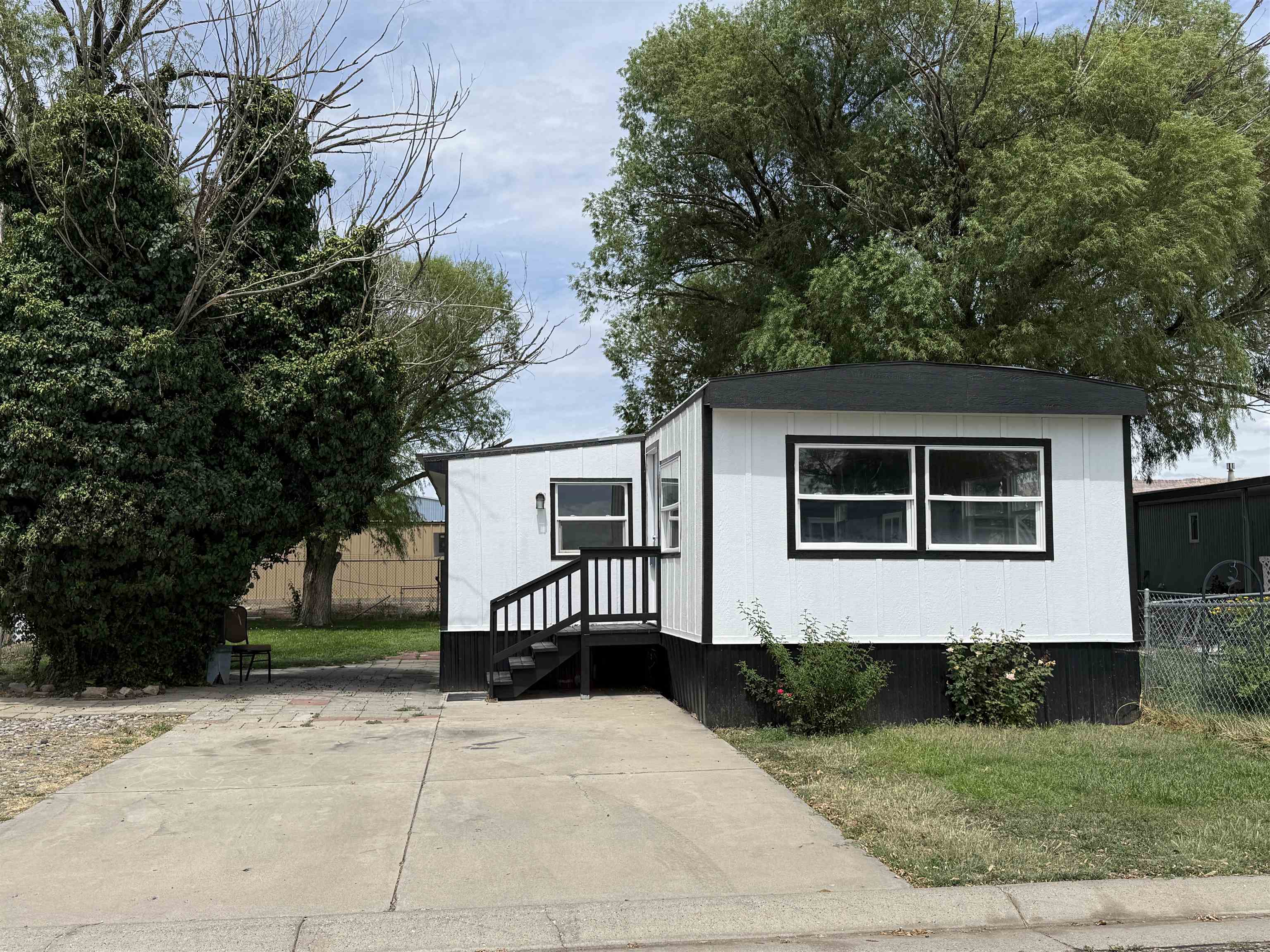516 31 1/2 Road 8 — photo