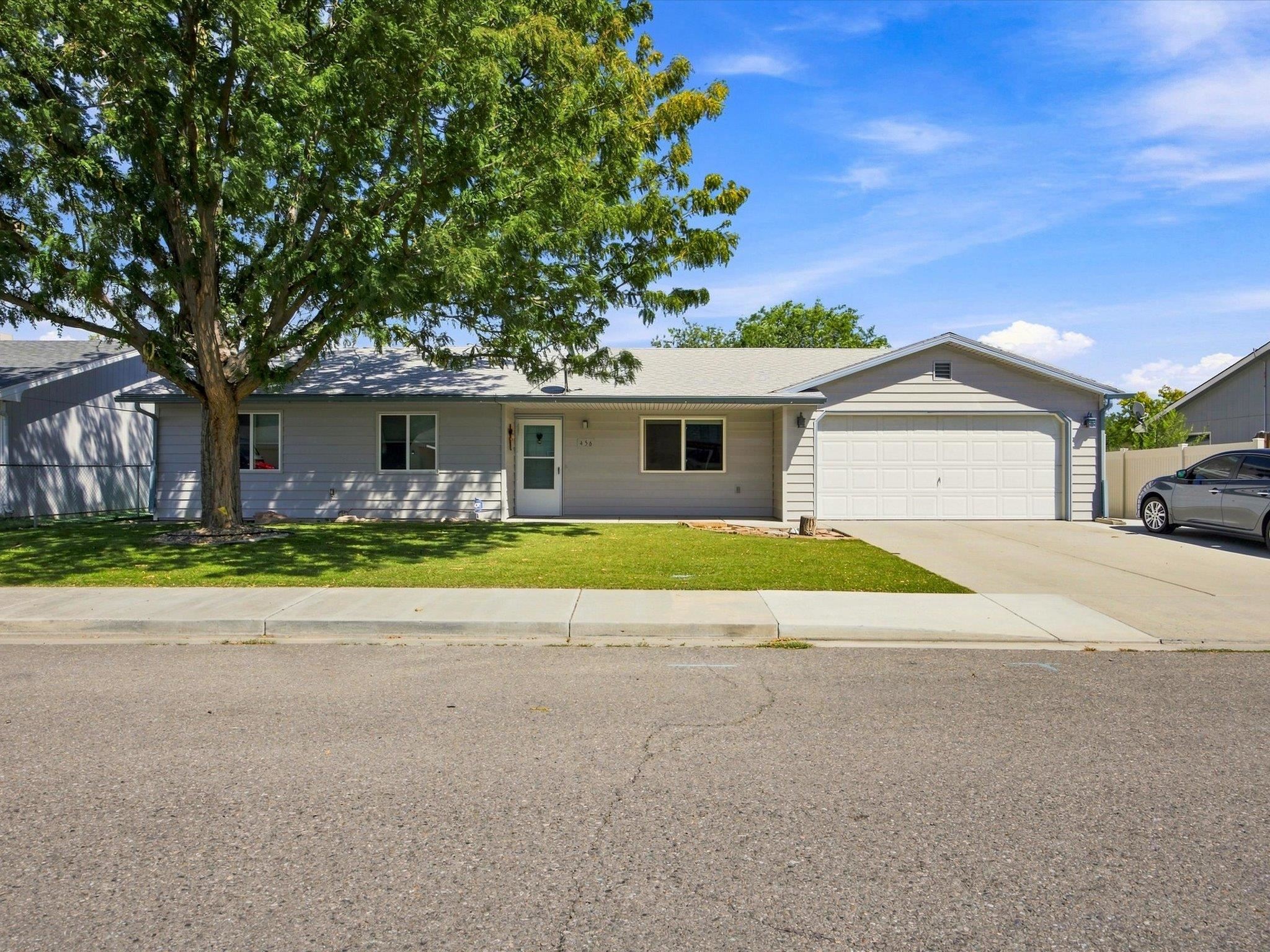 456 Cottonwood Lake Drive — photo