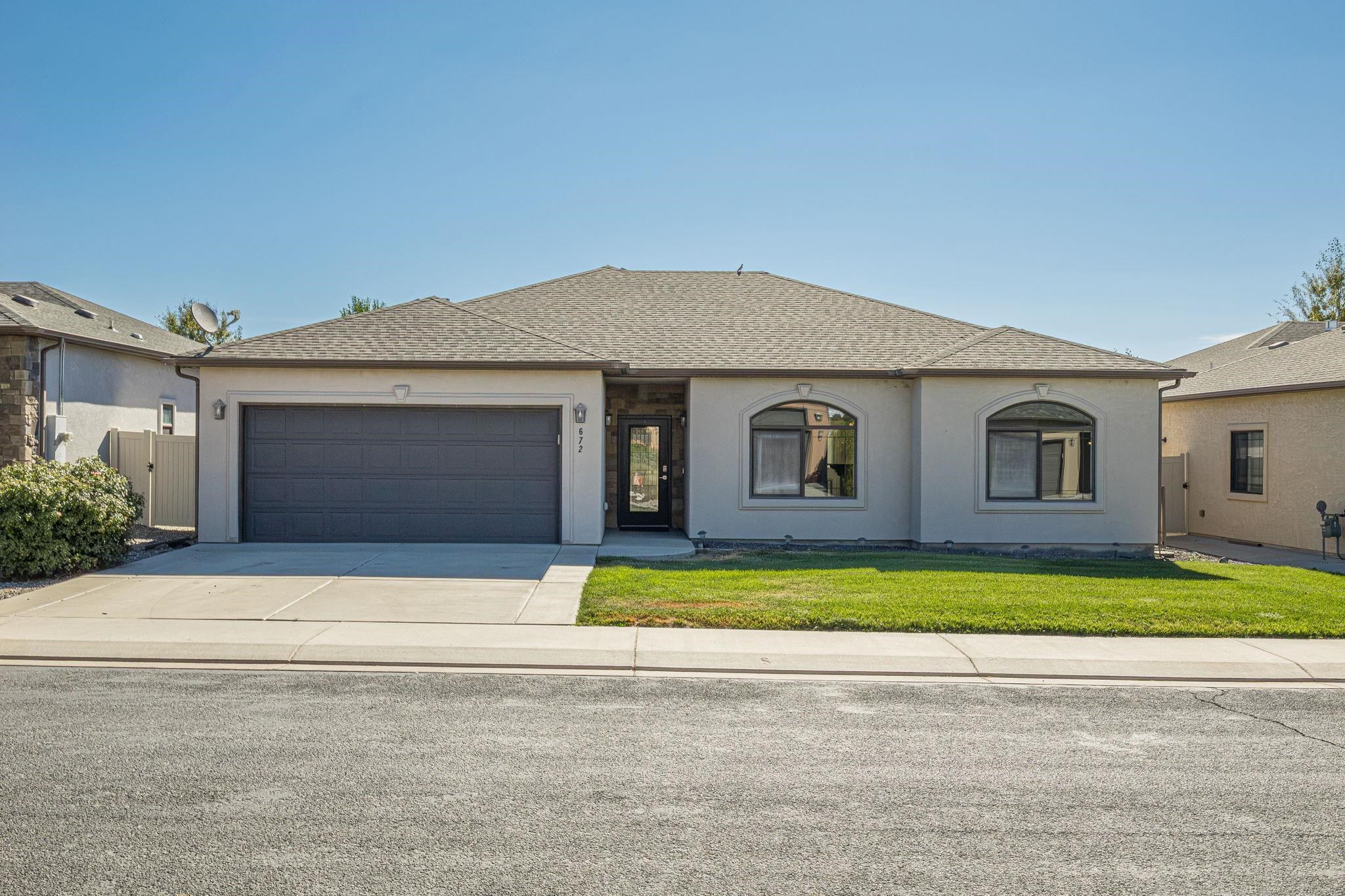 672 Muirfield Drive — photo