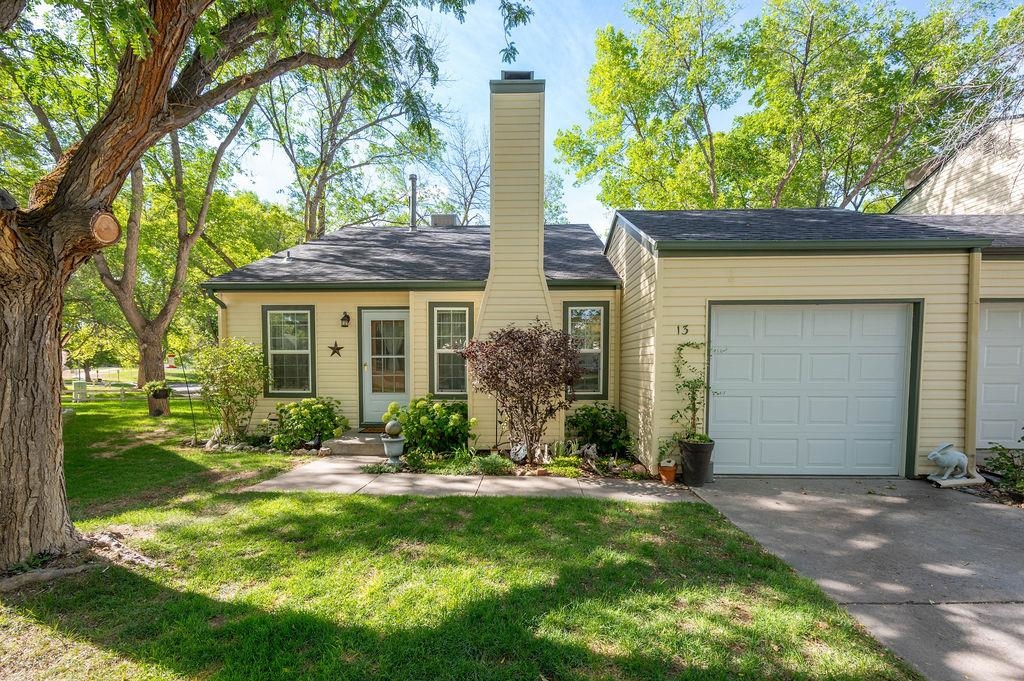 13 Dubonnet Court — photo