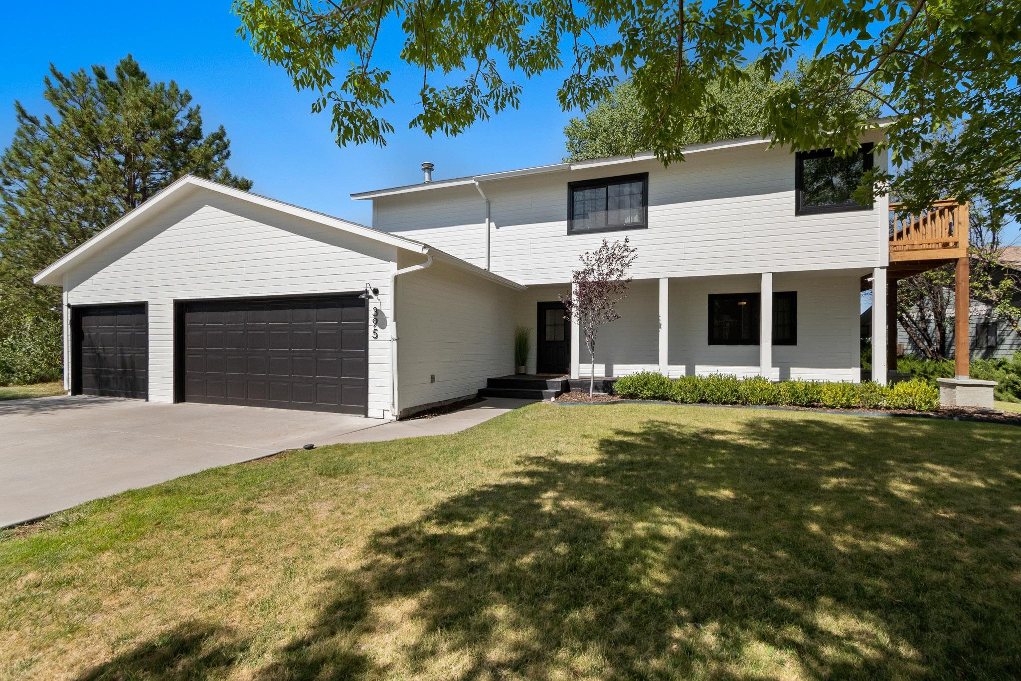 395 Ridgeway Drive — photo