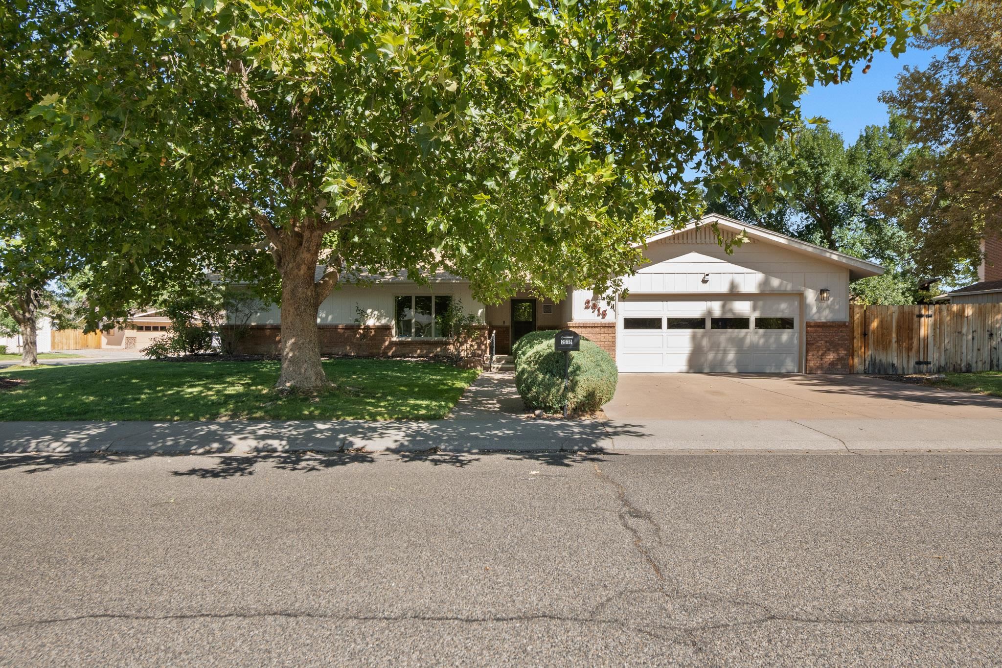 2915 Applewood Street — photo