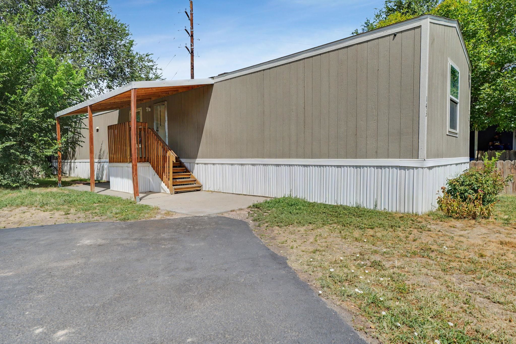 585 25 1/2 Road 143 — photo