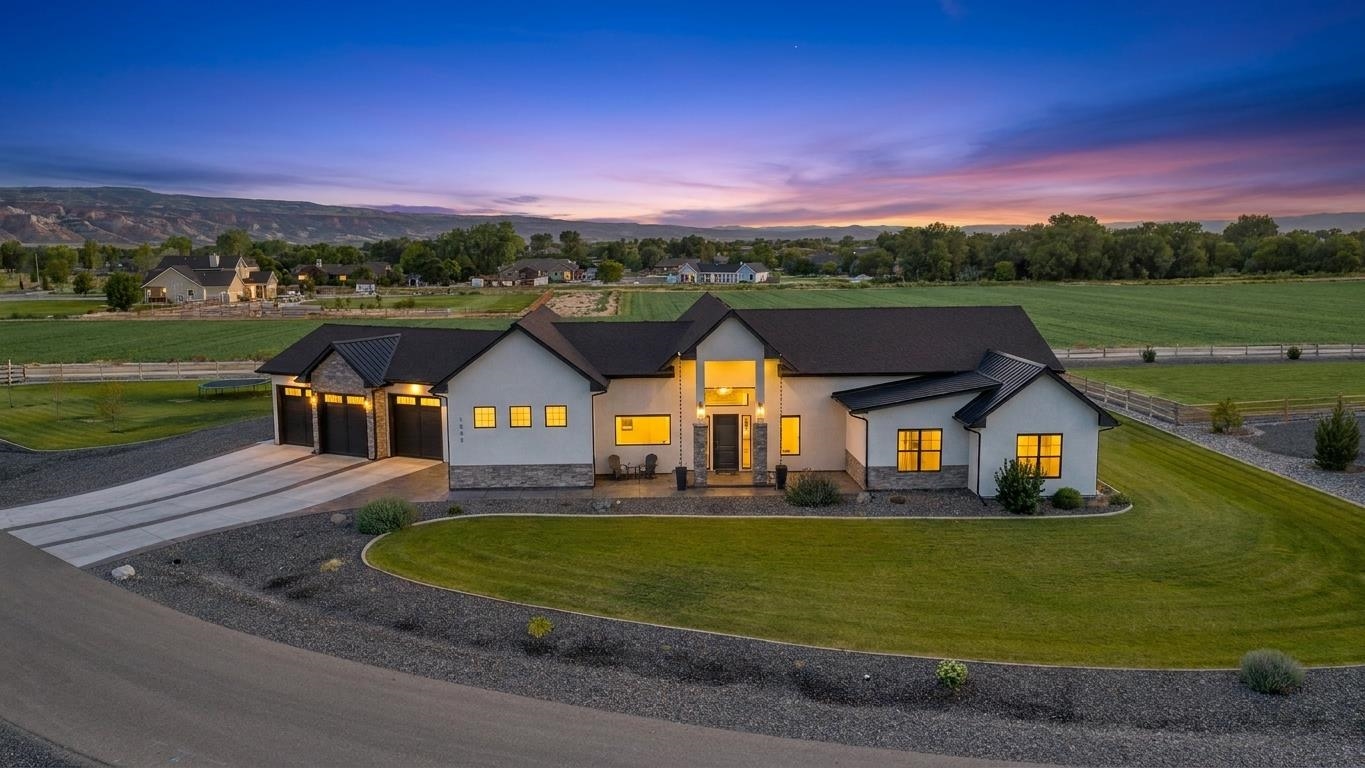 1003 Smith Ranch Road — photo