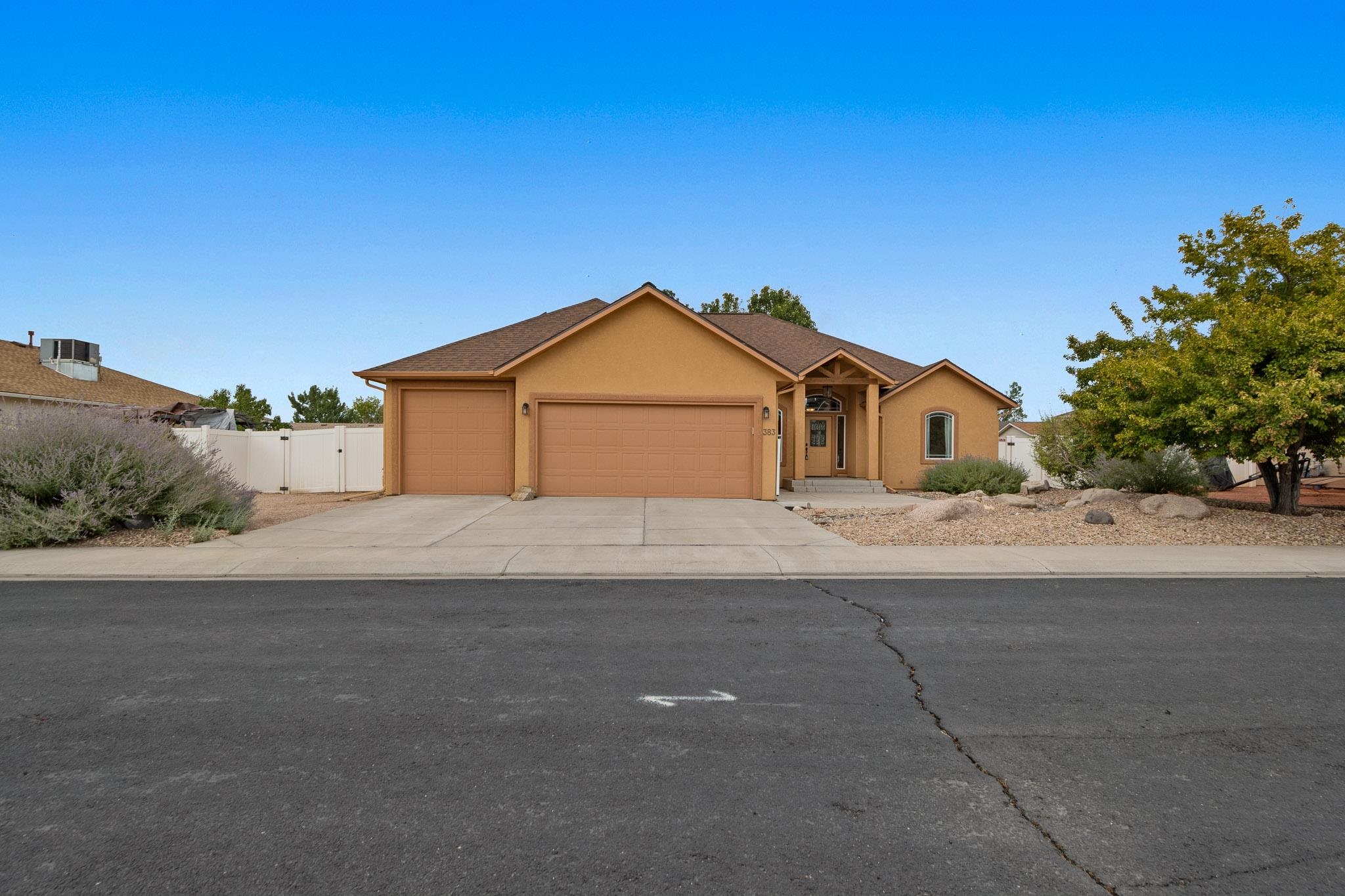 383 Rosemary Way — photo