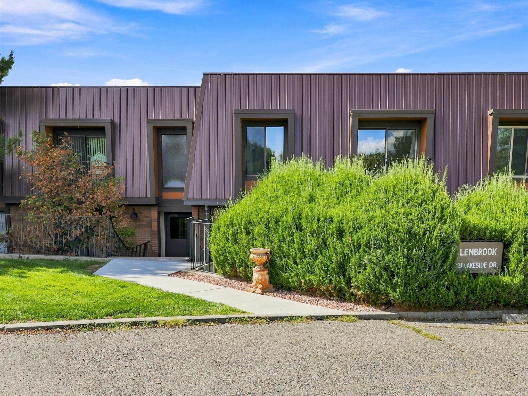 3231 Lakeside Drive 106 — photo