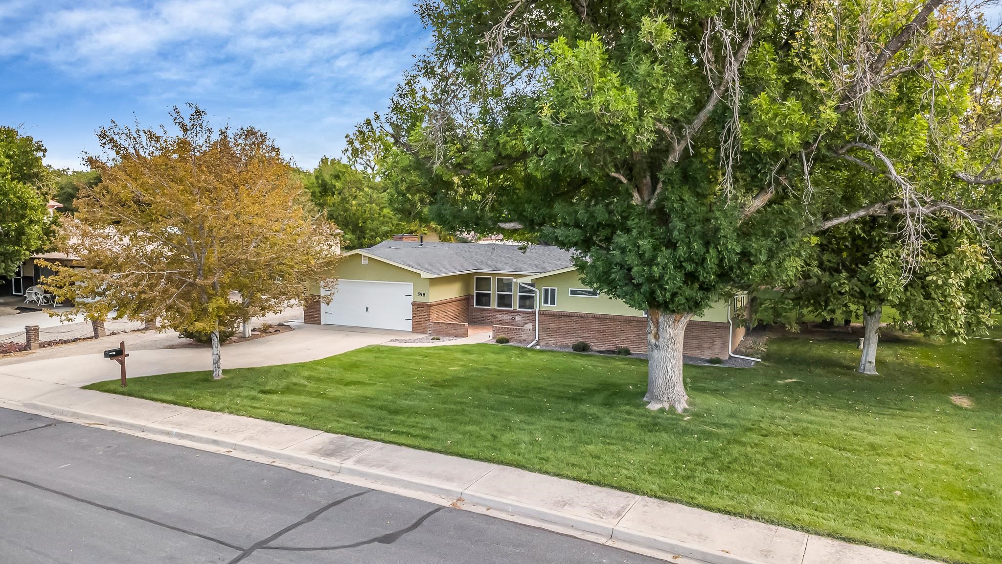 558 Normandy Drive — photo