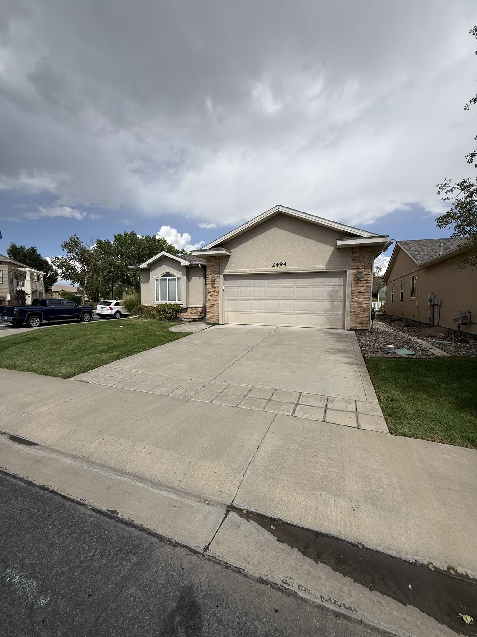 2494 Interlochen Court — photo