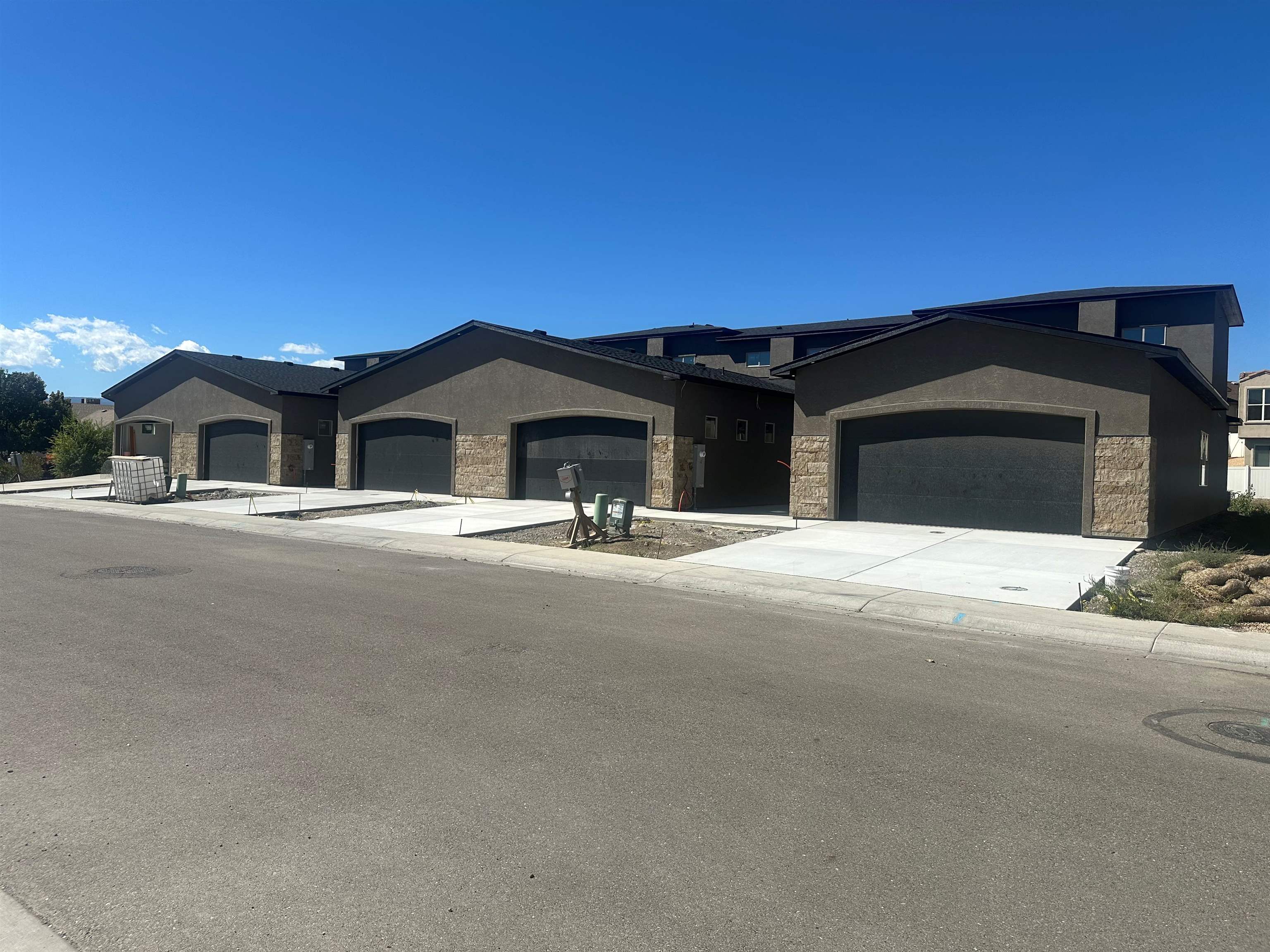579 SW Indian Creek Drive 5 — photo